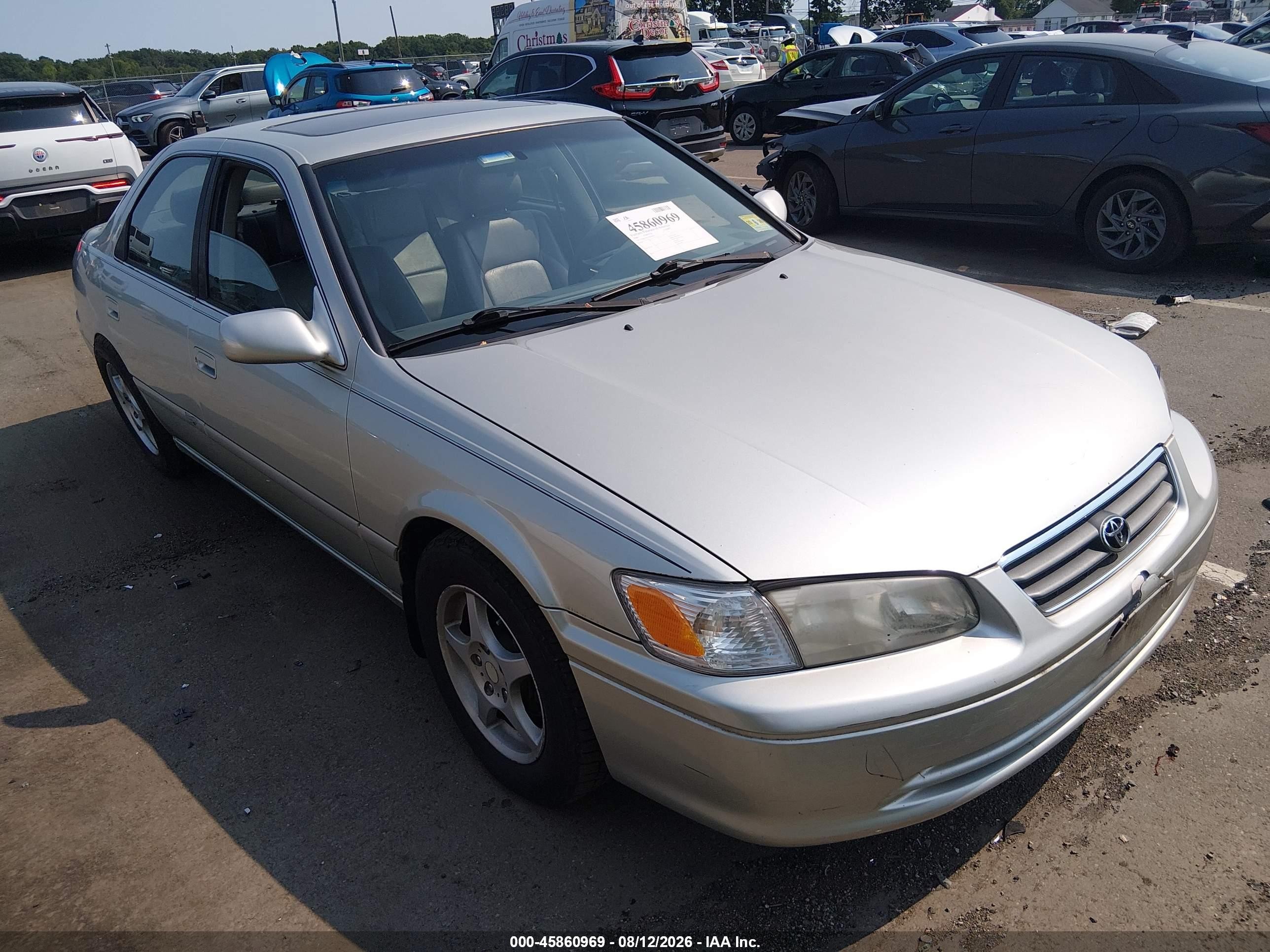 2000 Toyota Camry Le Silver vin: JT2BG22K9Y0449308