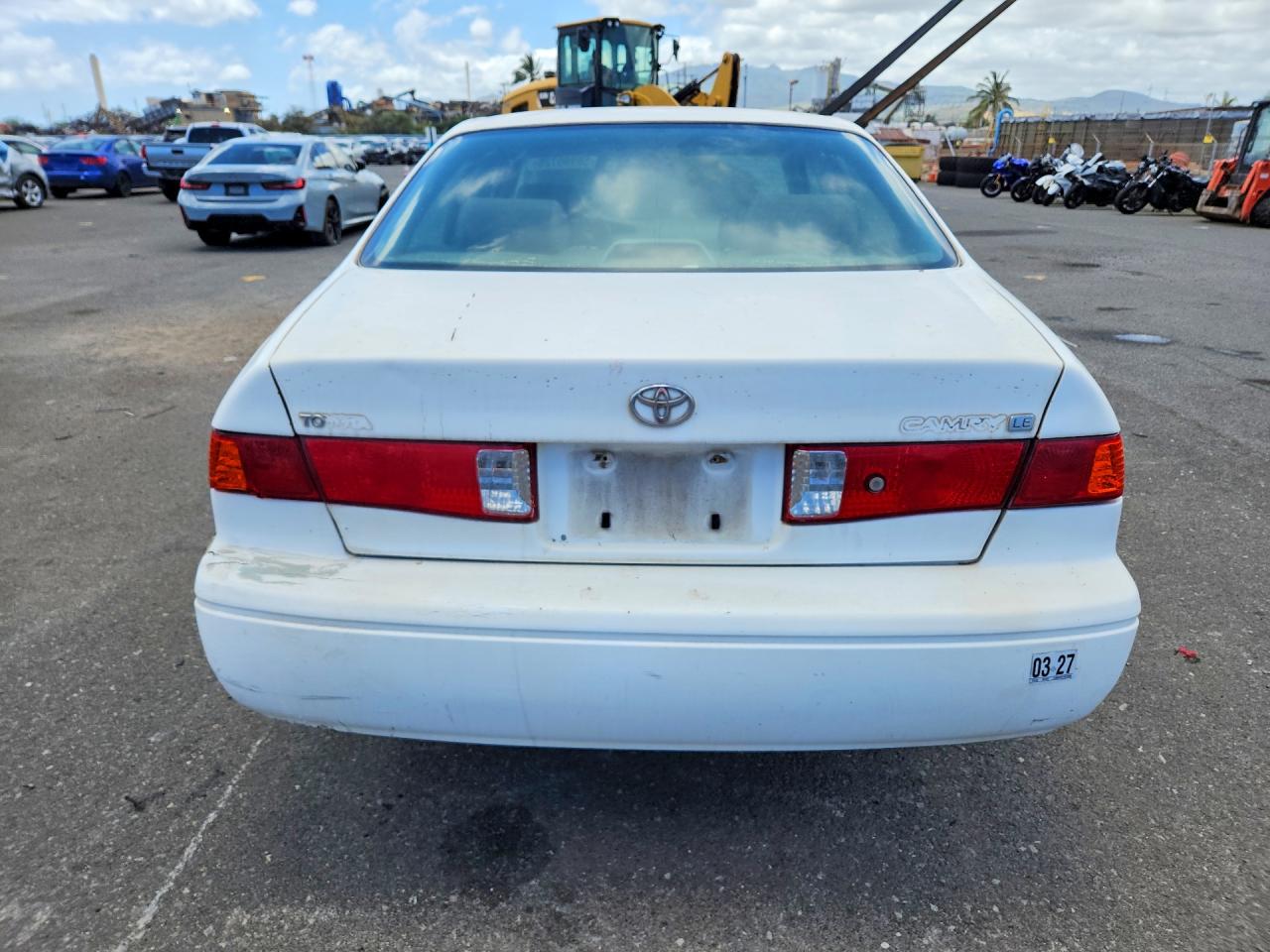 2001 Toyota Camry Ce White vin: JT2BG22KX10578440