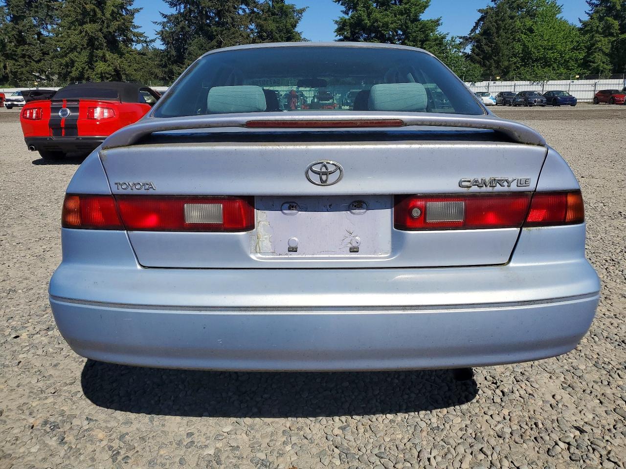 1997 Toyota Camry Le Silver vin: JT2BG22KXV0055134