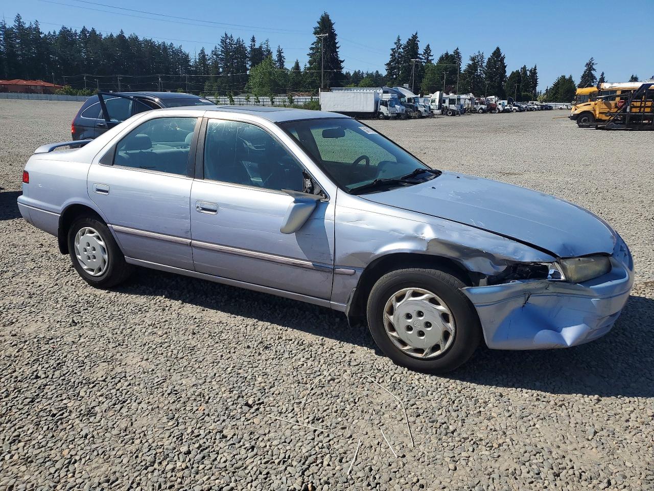 1997 Toyota Camry Le Silver vin: JT2BG22KXV0055134