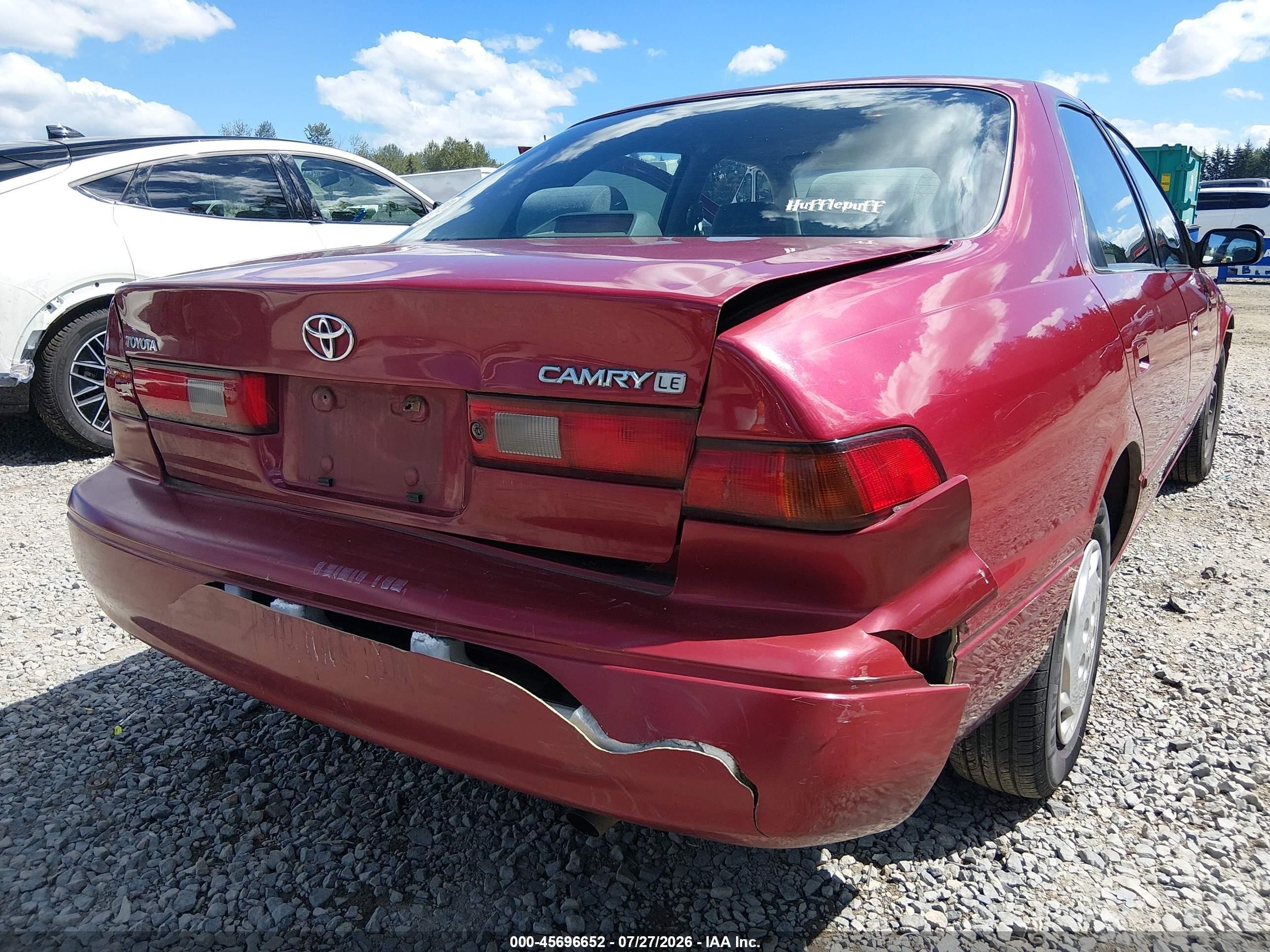 1997 Toyota Camry Le Maroon vin: JT2BG22KXV0057675