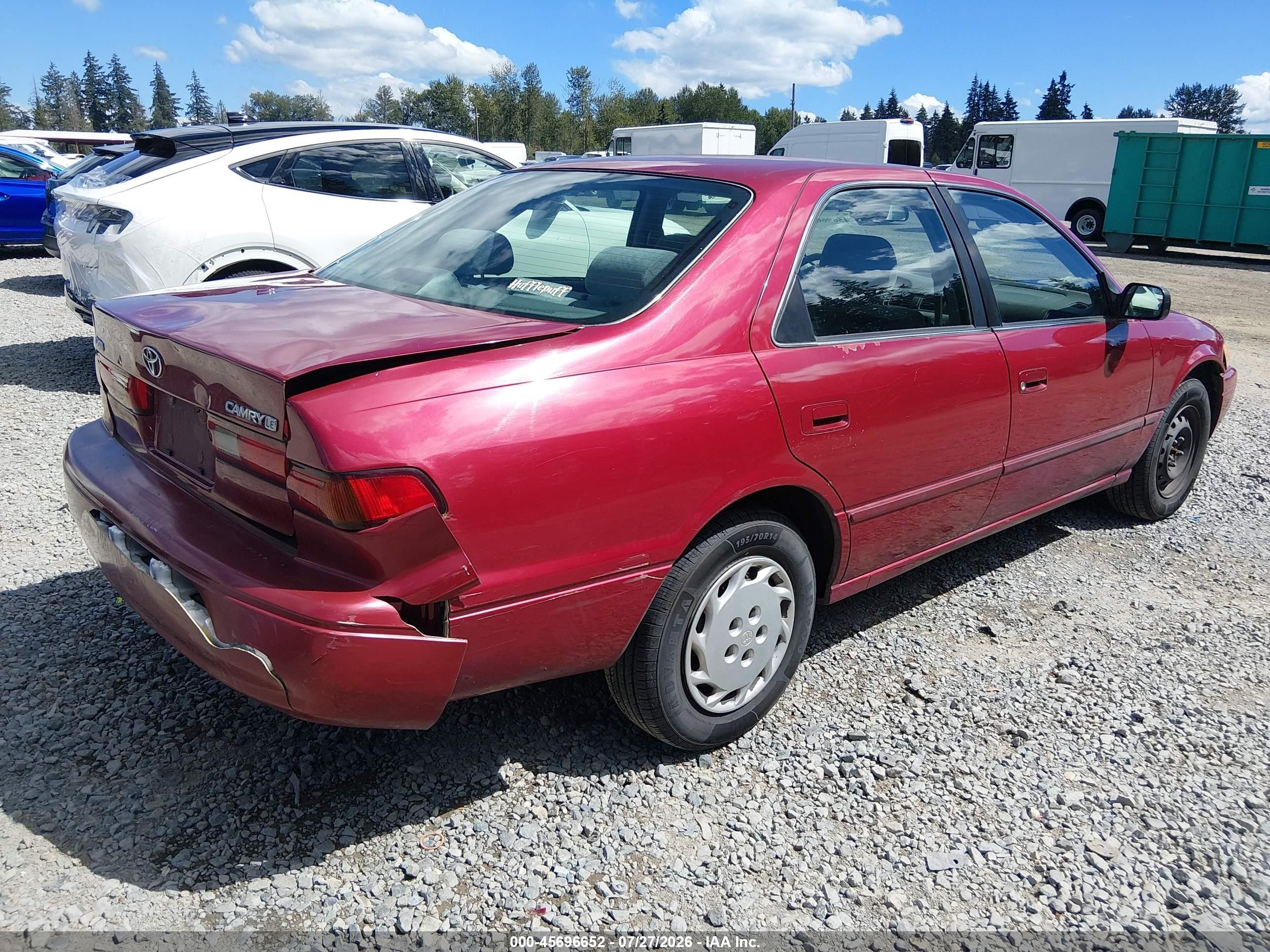 1997 Toyota Camry Le Maroon vin: JT2BG22KXV0057675