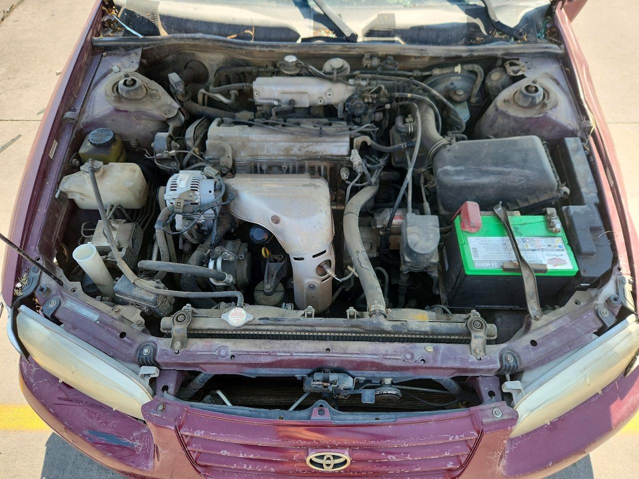 1998 Toyota Camry Le Burgundy vin: JT2BG22KXW0124891