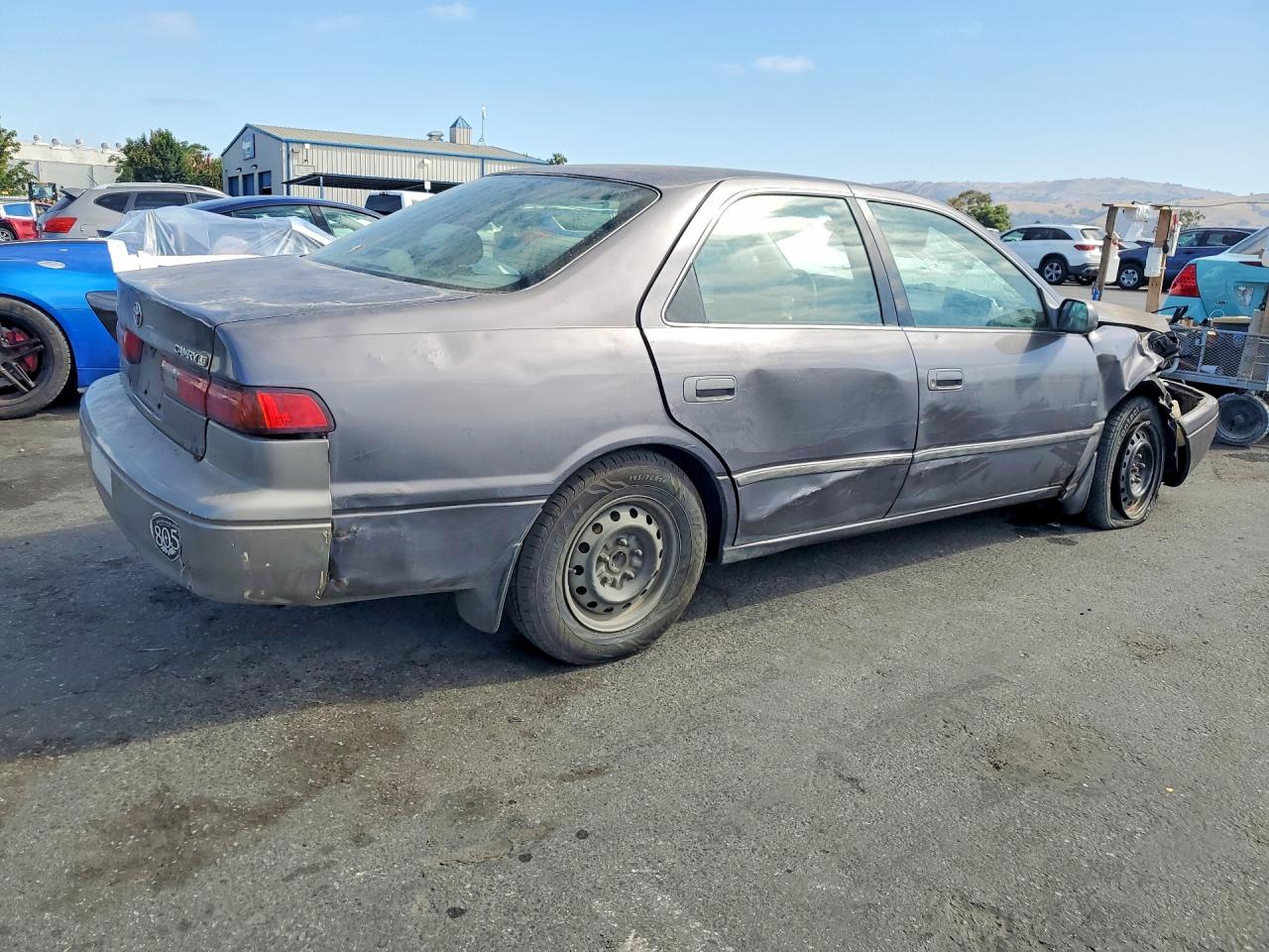 1999 Toyota Camry Le Gray vin: JT2BG22KXX0308519