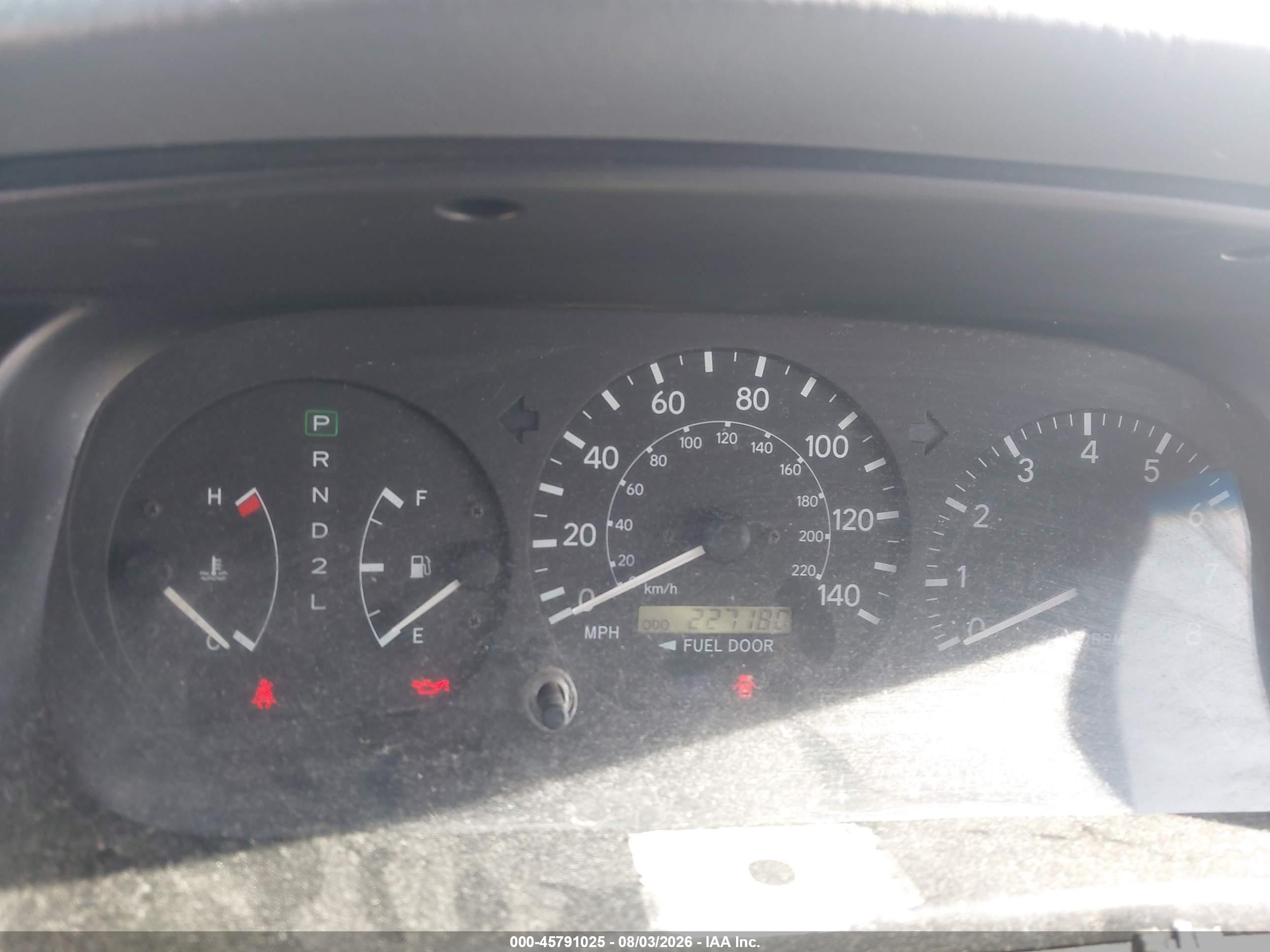2000 Toyota Camry Le Silver vin: JT2BG22KXY0456915