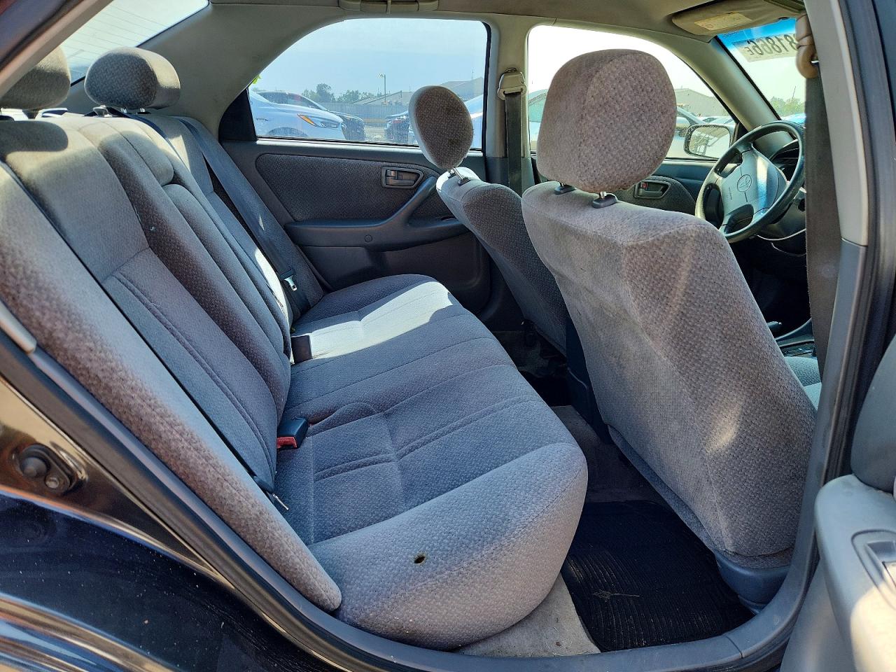 2000 Toyota Camry Le Gray vin: JT2BG22KXY0489610