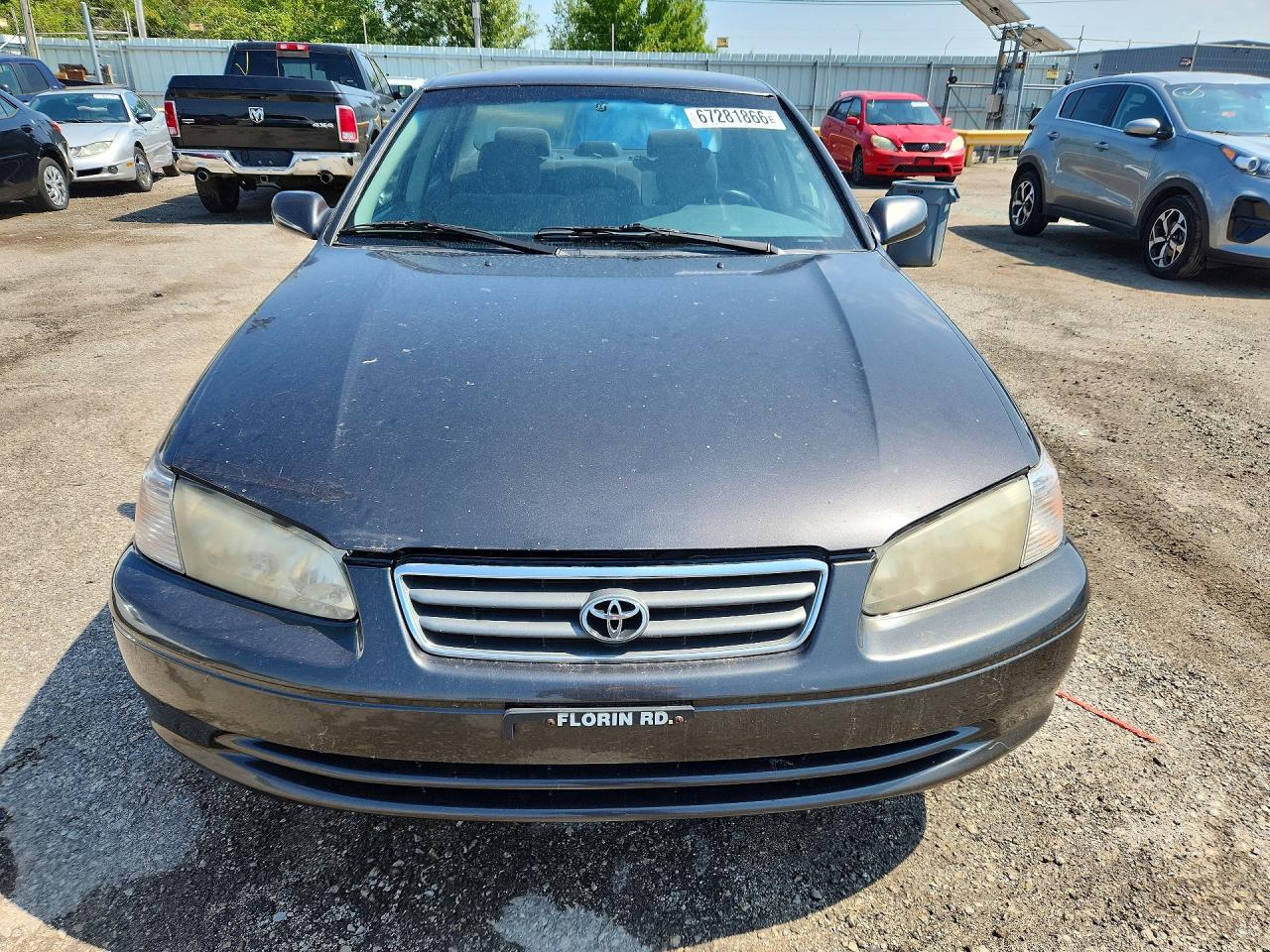 2000 Toyota Camry Le Gray vin: JT2BG22KXY0489610