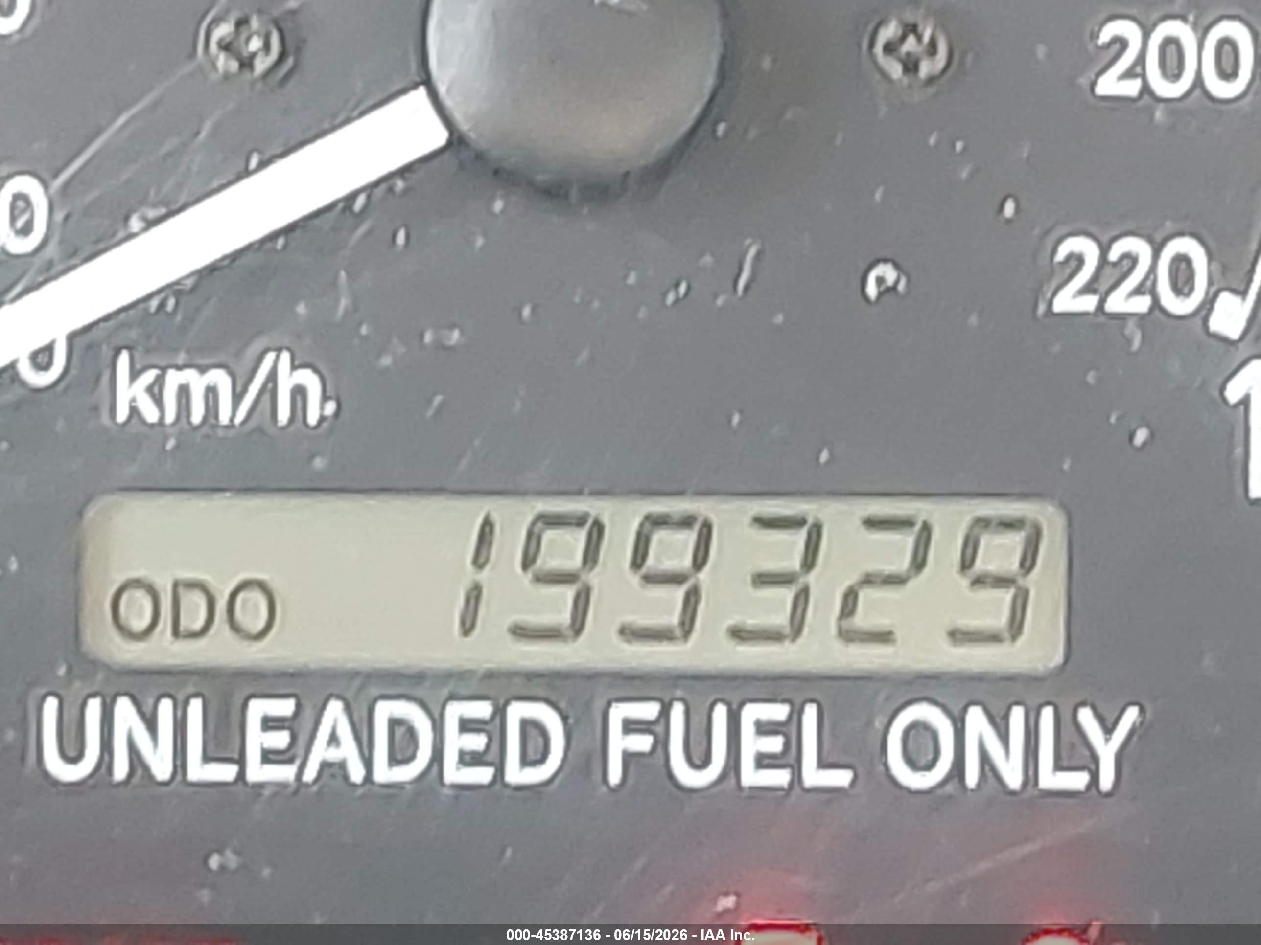 1999 Toyota Camry Le Gold vin: JT2BG28K0X0317415
