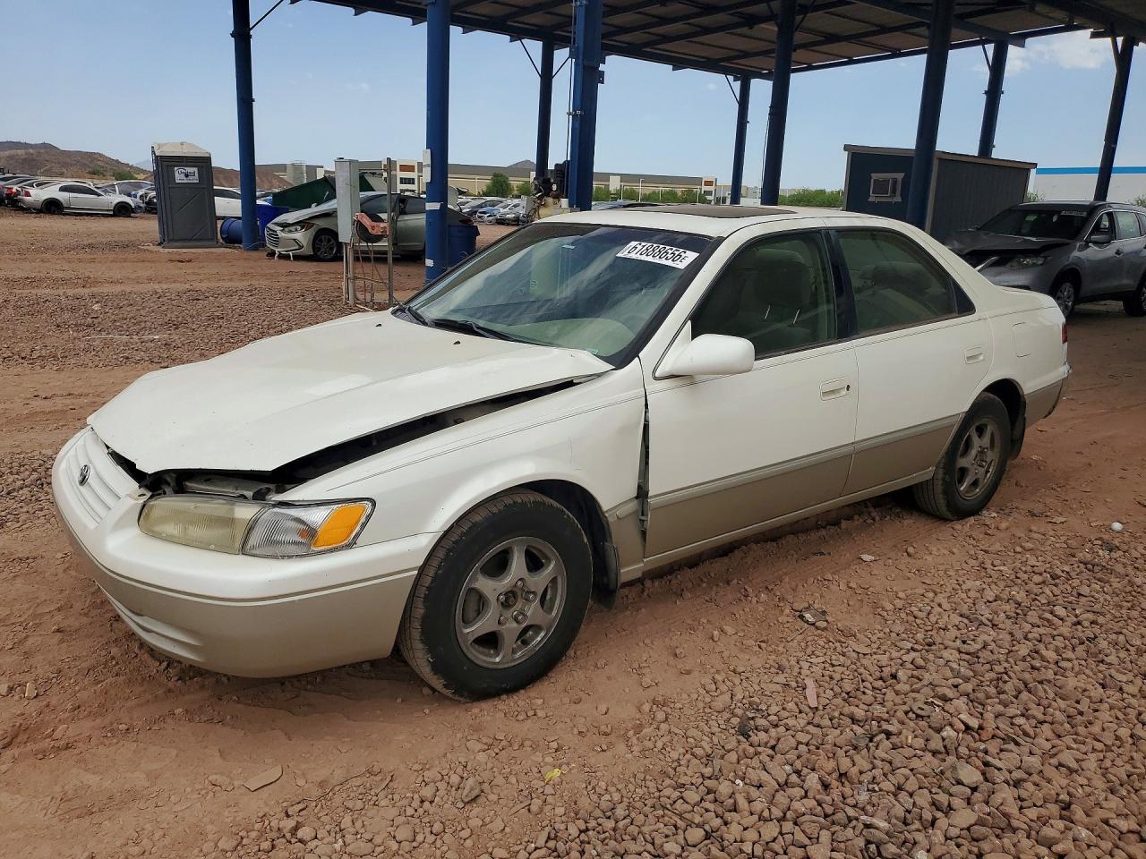 1999 Toyota Camry Le Белый vin: JT2BG28K0X0366209