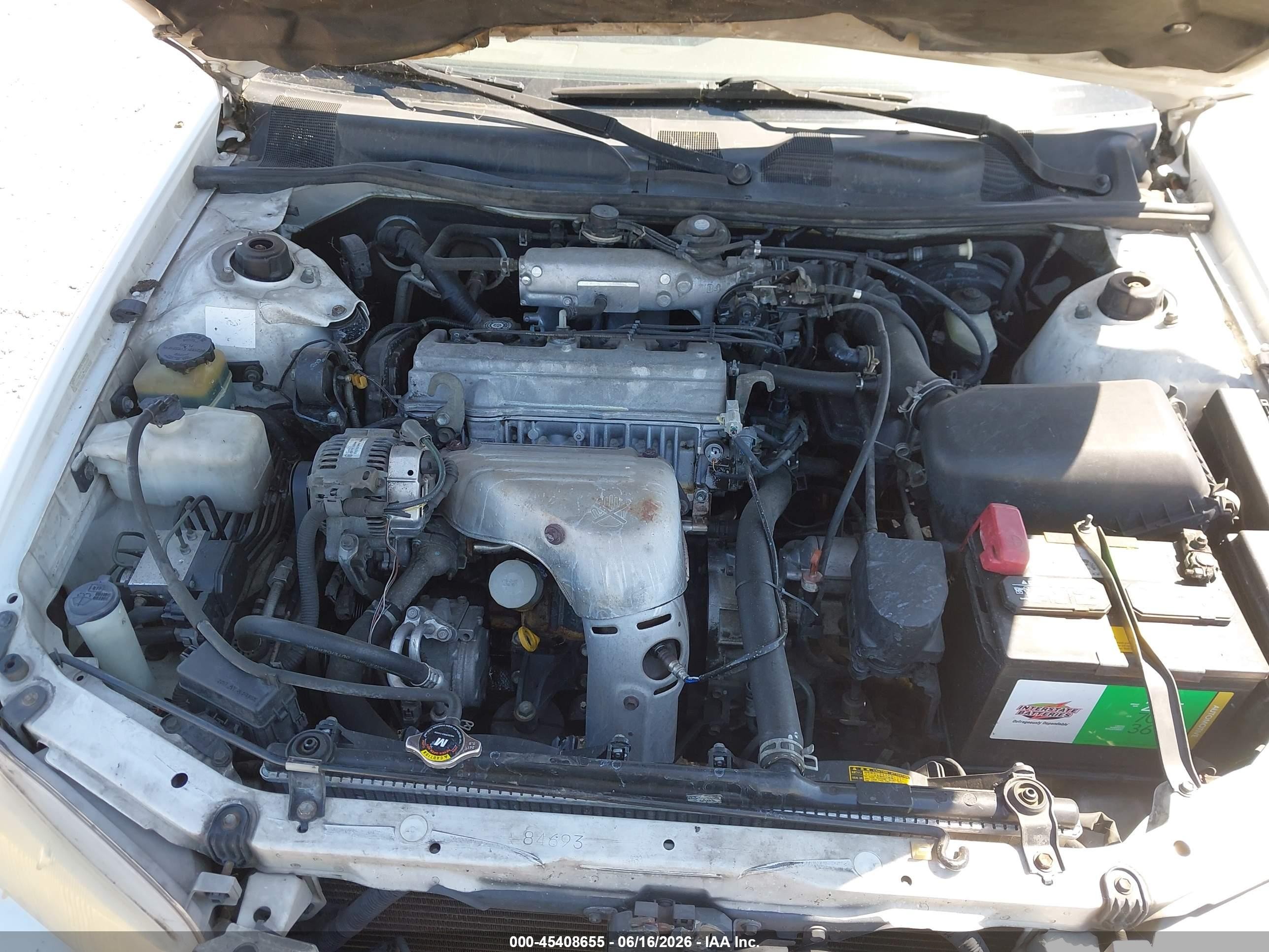 1998 Toyota Camry Le White vin: JT2BG28K1W0216205