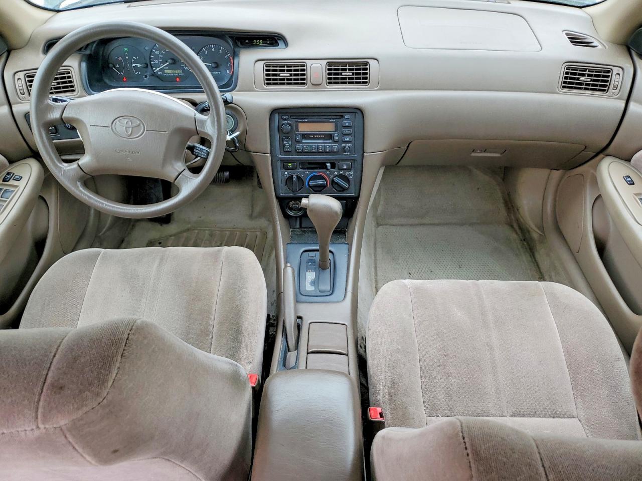 1999 Toyota Camry Le Green vin: JT2BG28K1X0325104