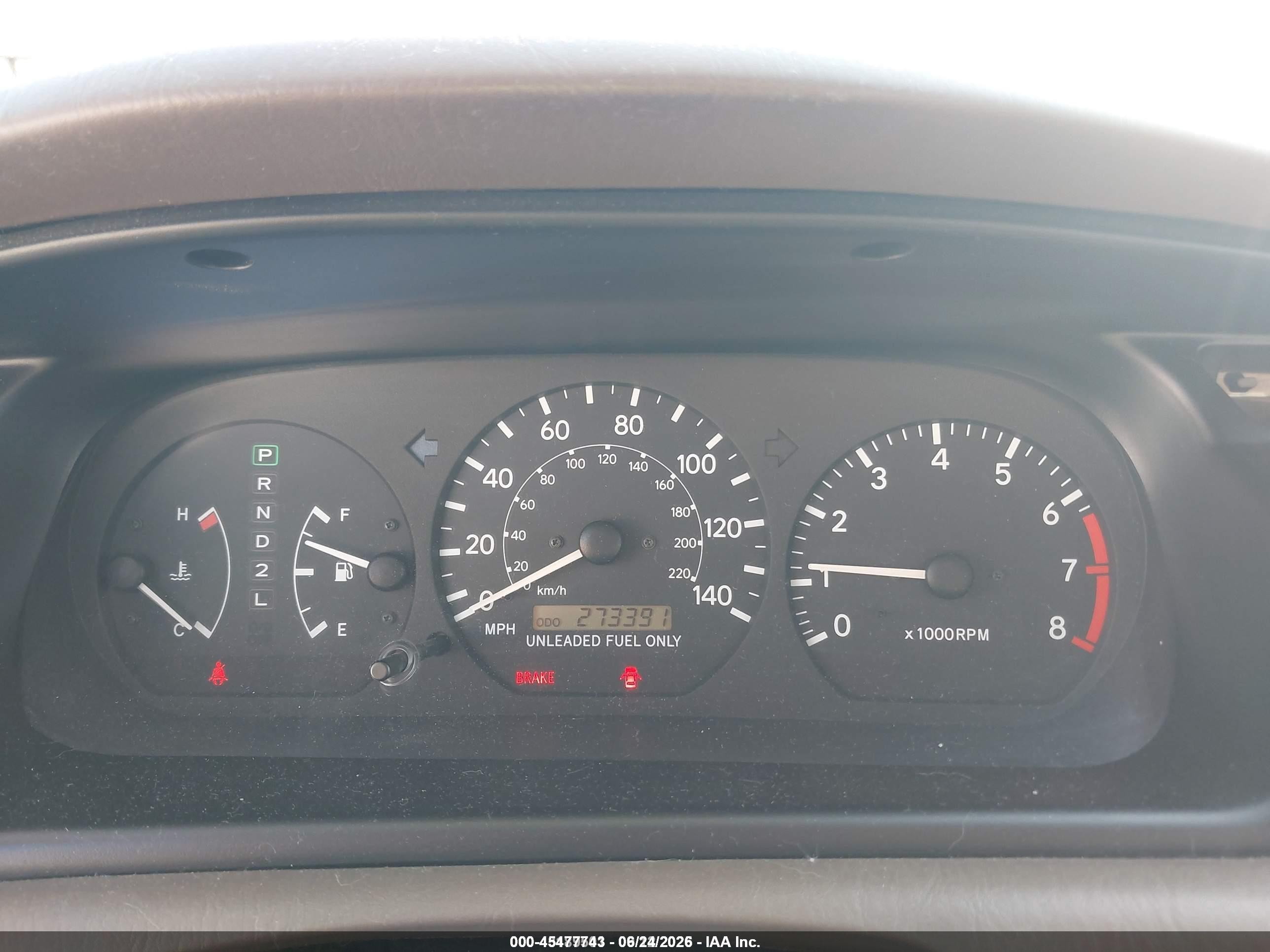 1998 Toyota Camry Le Silver vin: JT2BG28K4W0143881
