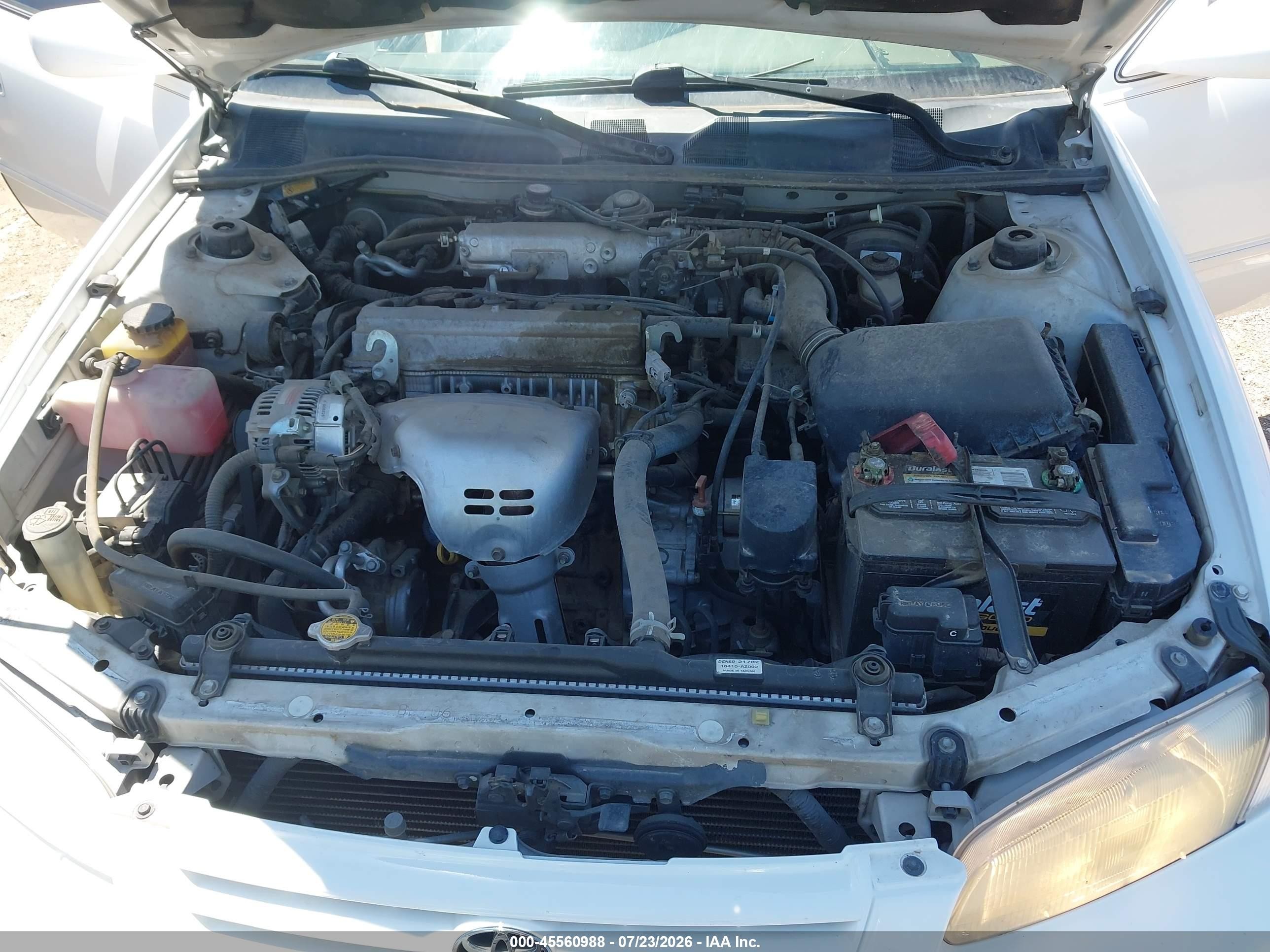1999 Toyota Camry Le White vin: JT2BG28K4X0288906