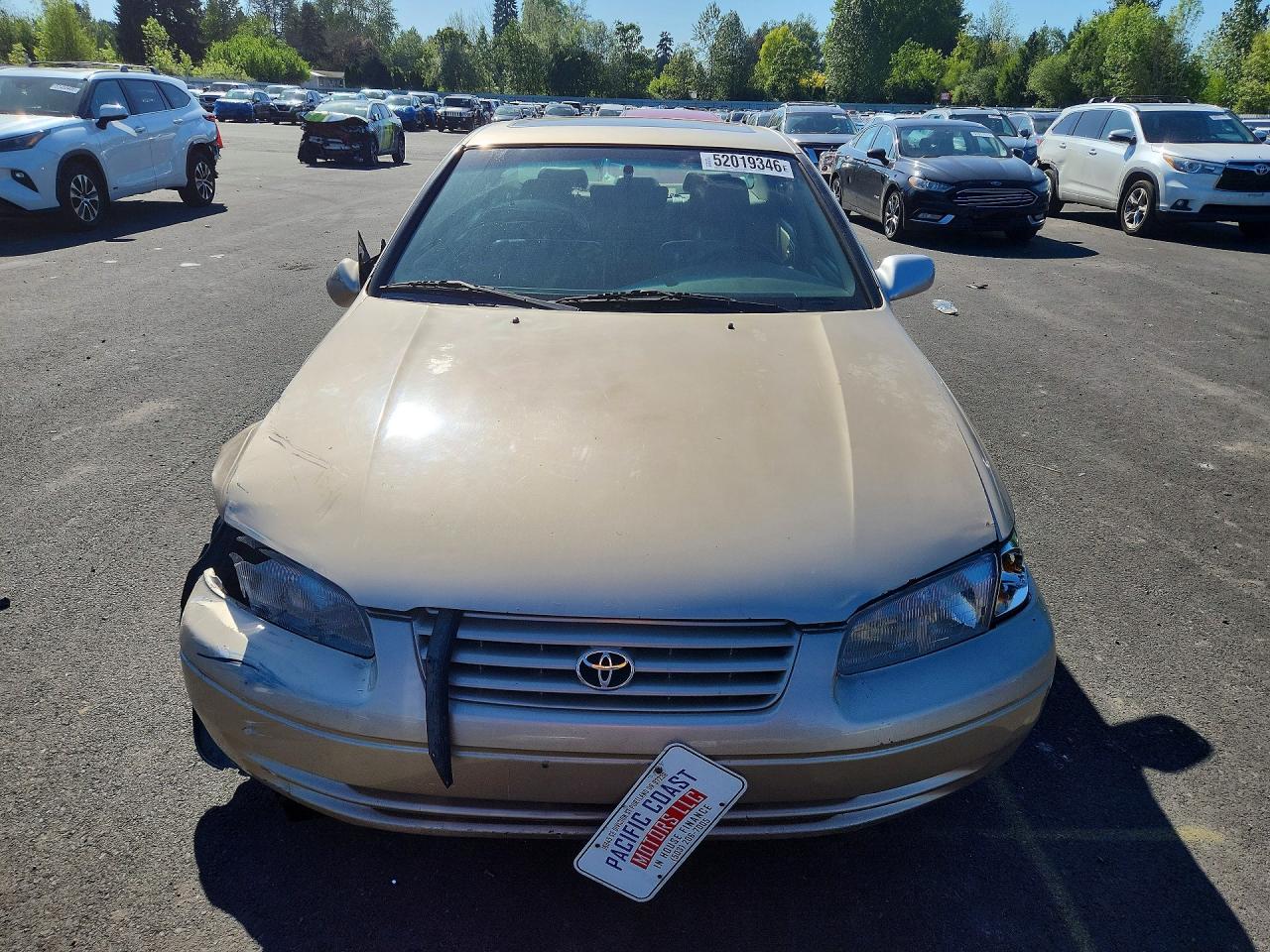 1998 Toyota Camry Желто-коричневый vin: JT2BG28K8W0250156