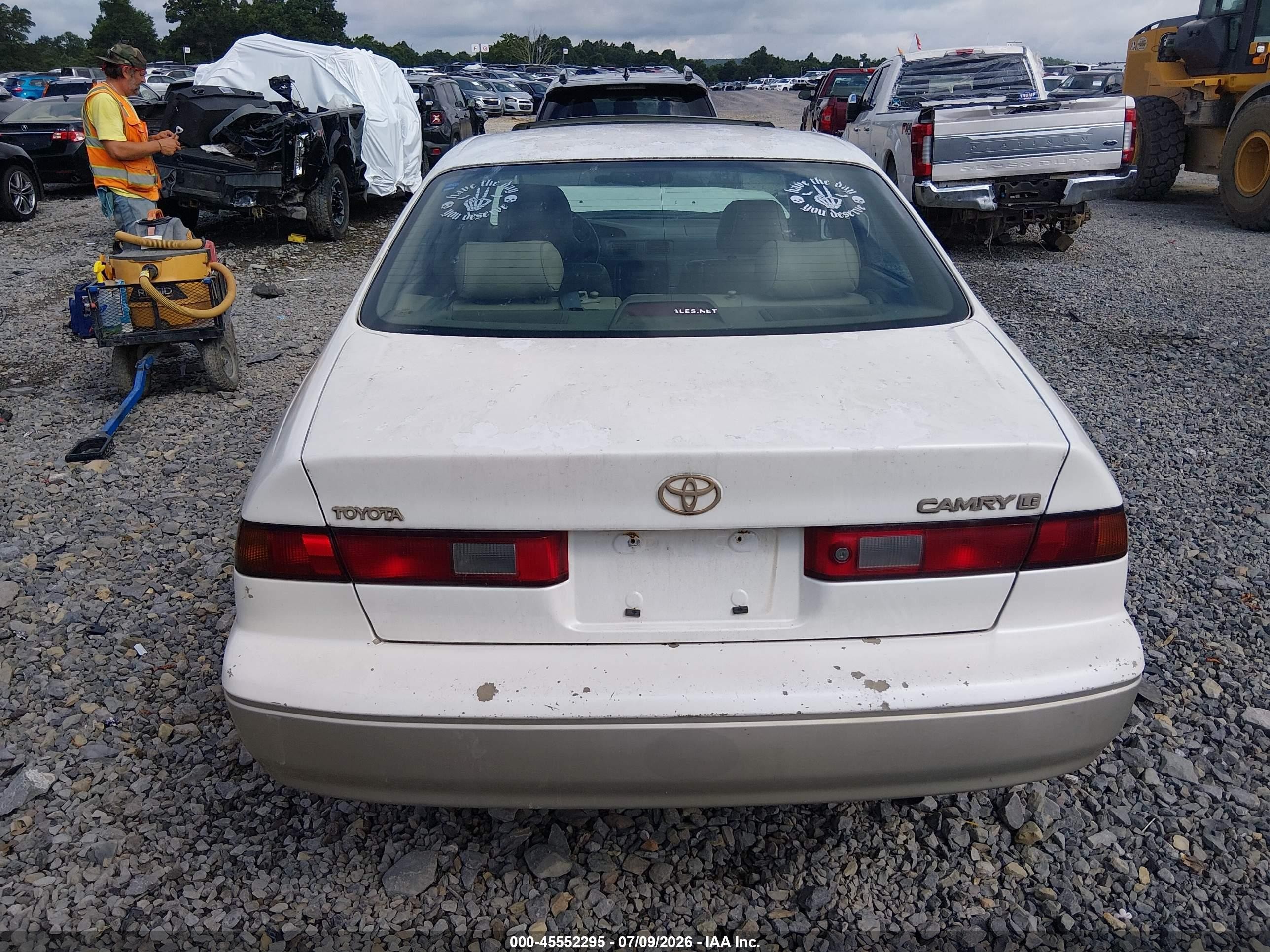 1999 Toyota Camry Le White vin: JT2BG28K9X0325996