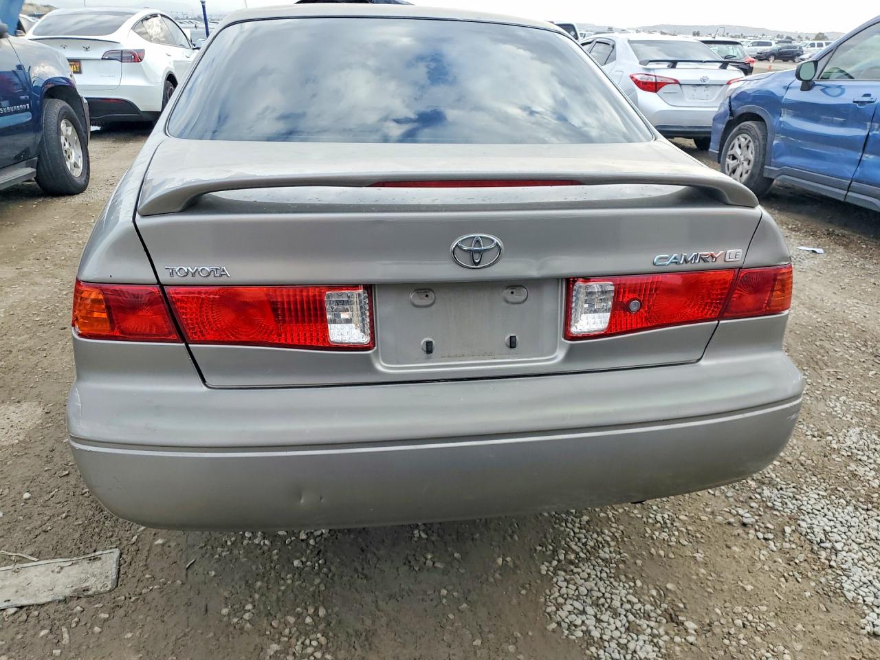 2000 Toyota Camry Le Tan vin: JT2BG28KXY0484916