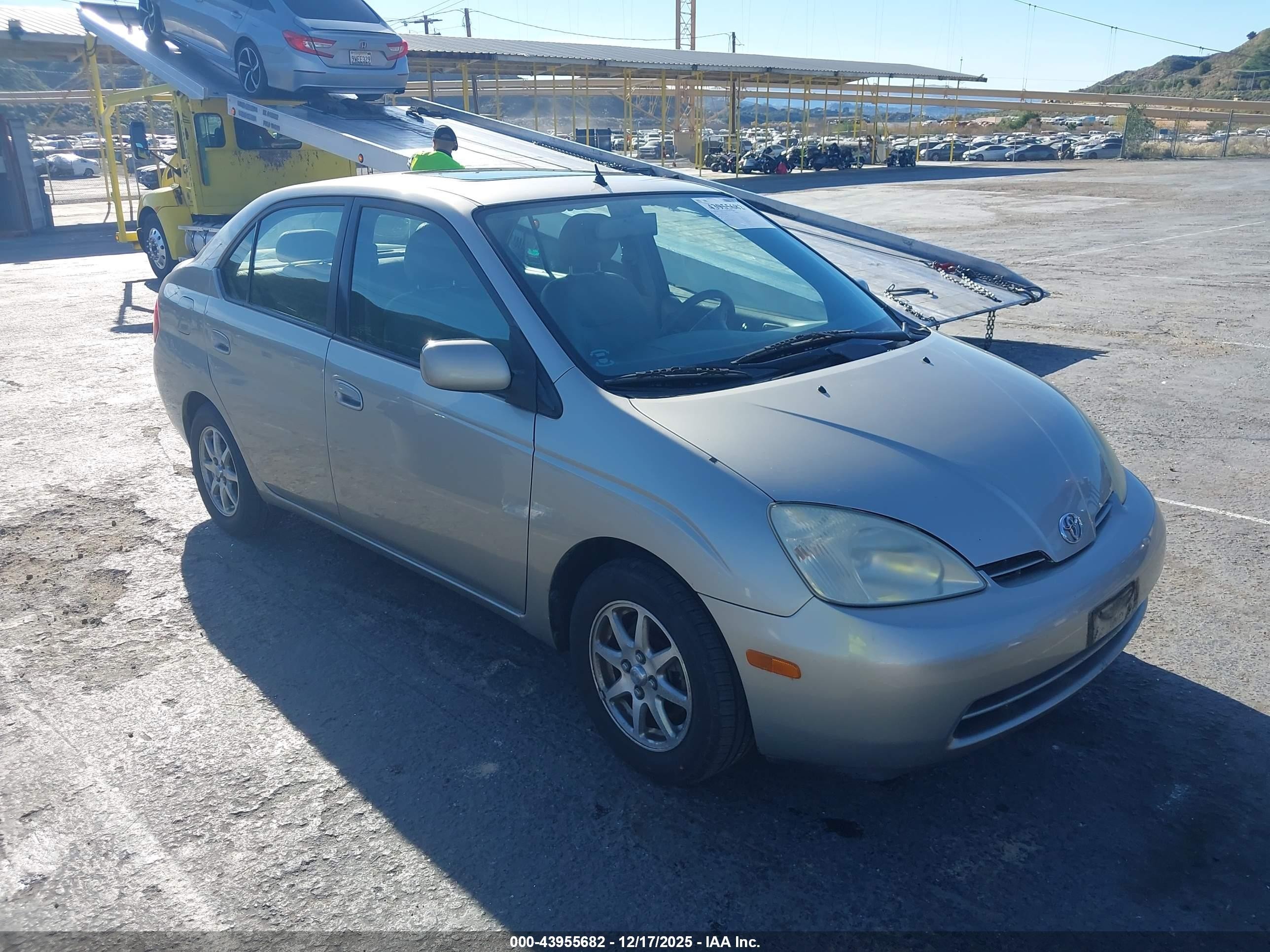 2002 Toyota Prius   Silver vin: JT2BK12U420048878
