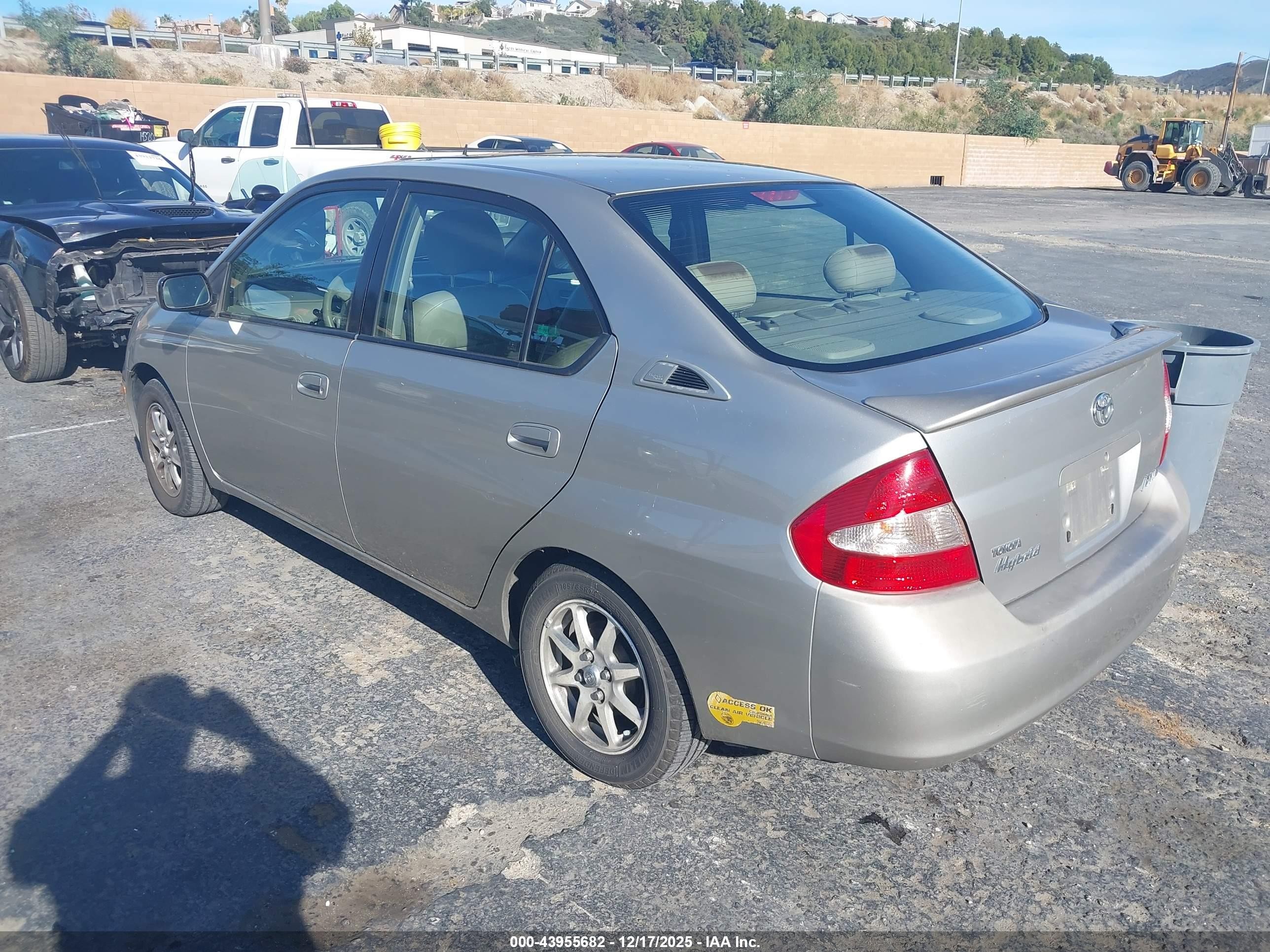 2002 Toyota Prius   Silver vin: JT2BK12U420048878
