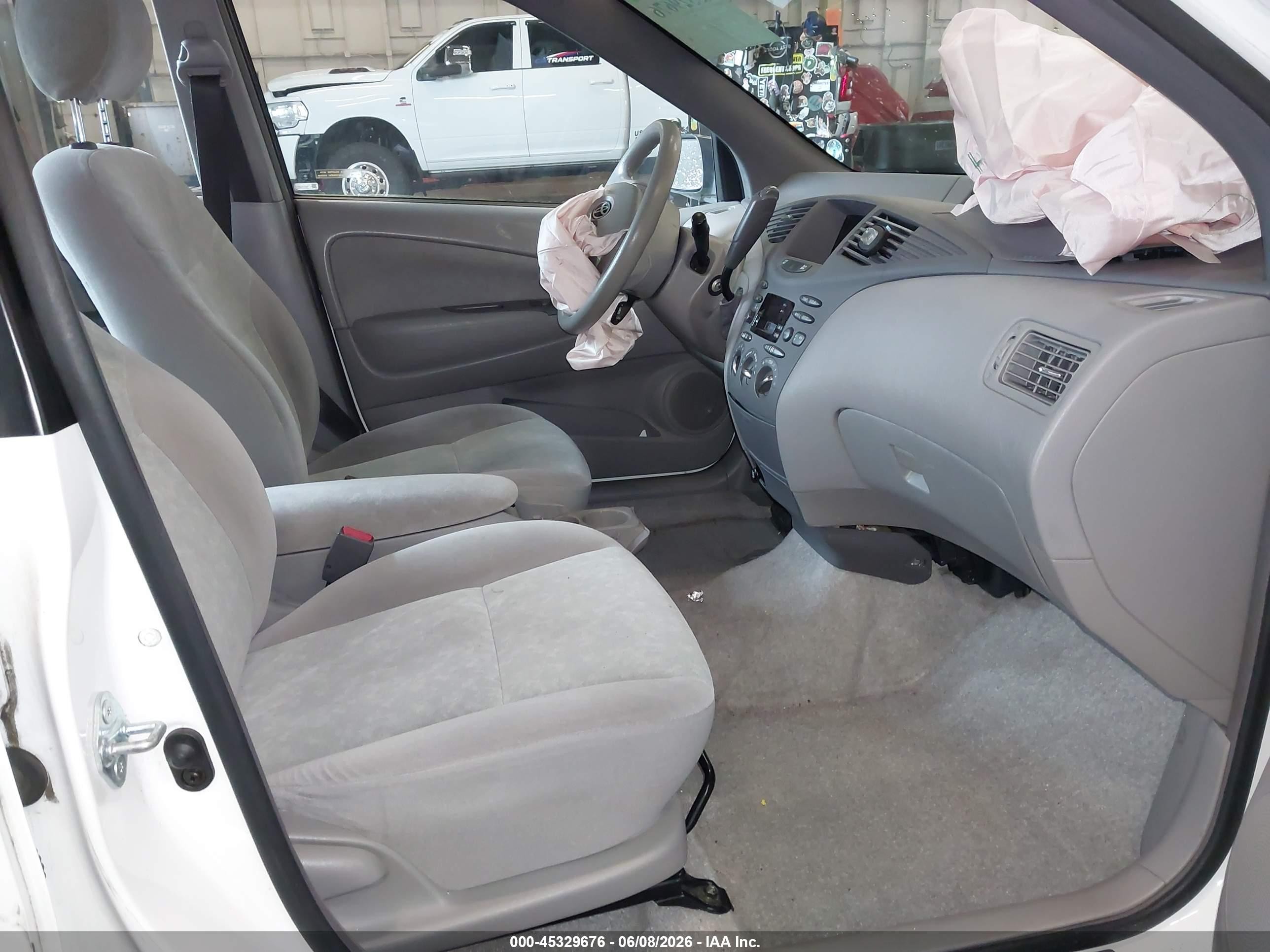 2003 Toyota Prius   White vin: JT2BK12U630070253