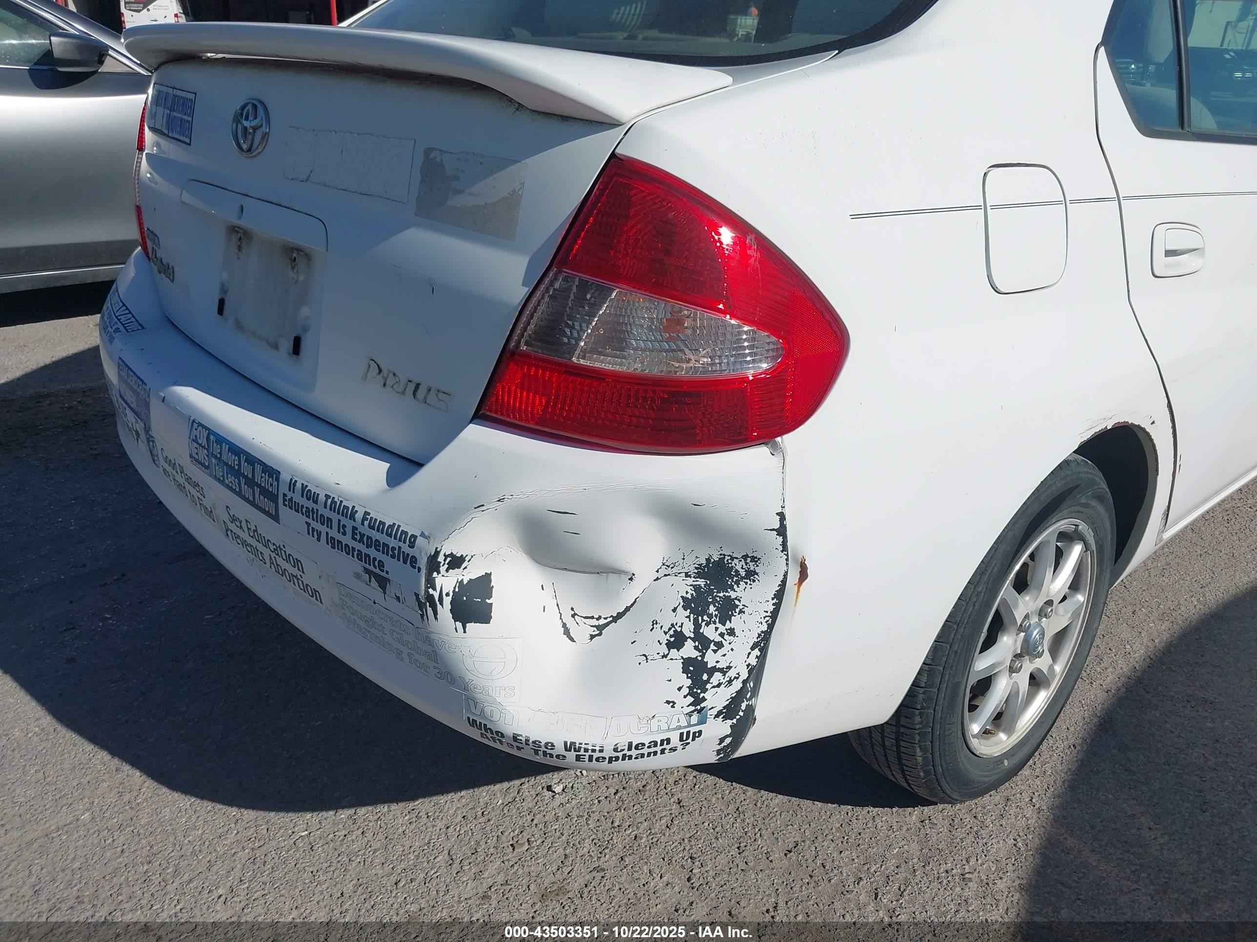 2002 Toyota Prius   Белый vin: JT2BK12U720040614