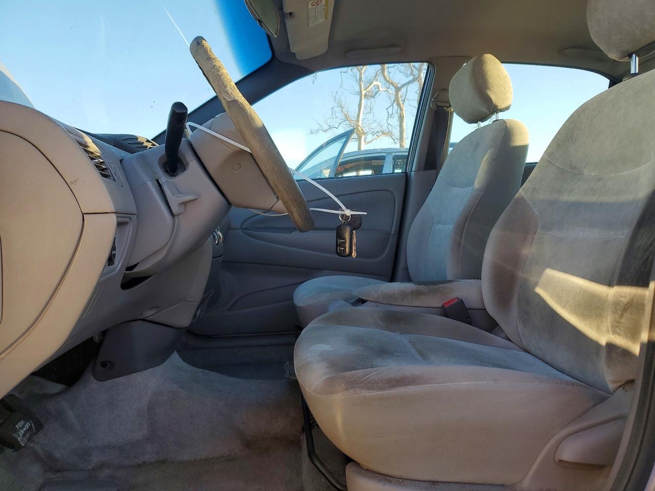 2002 Toyota Prius Silver vin: JT2BK12U820051217