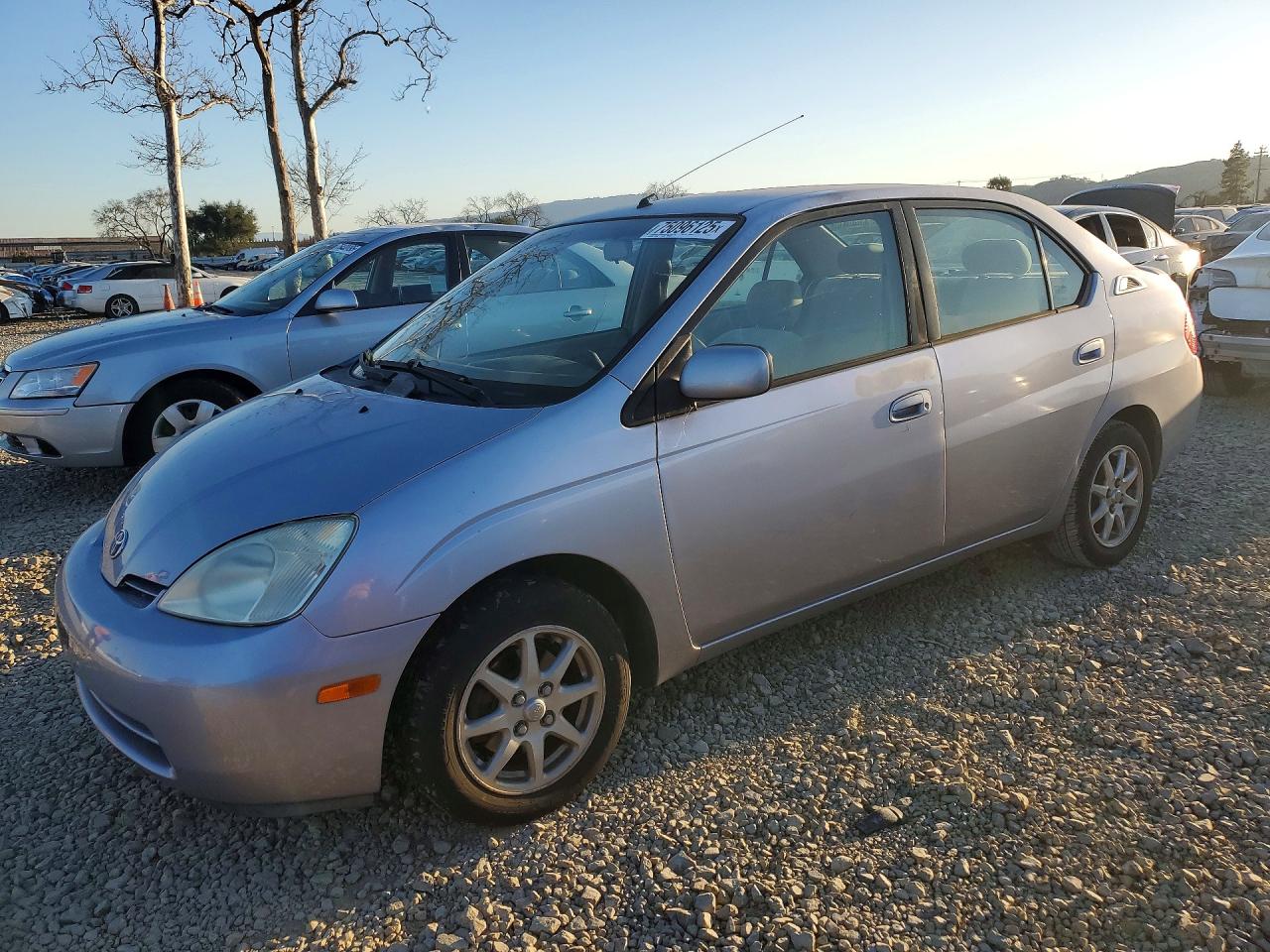 2002 Toyota Prius Silver vin: JT2BK12U820051217