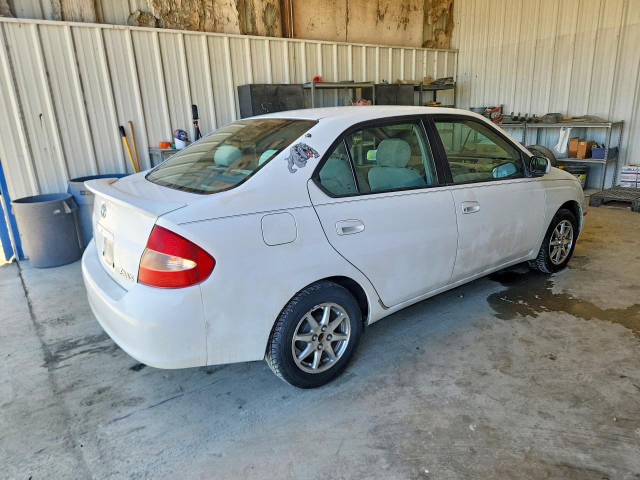 2002 Toyota Prius Base White vin: JT2BK12U920042042