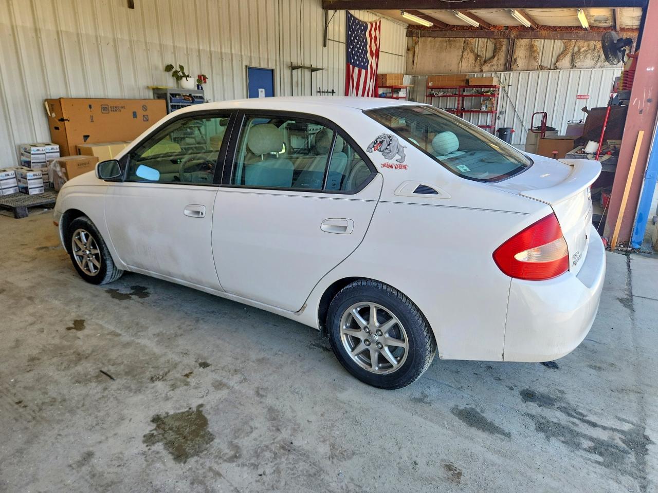 2002 Toyota Prius Base White vin: JT2BK12U920042042