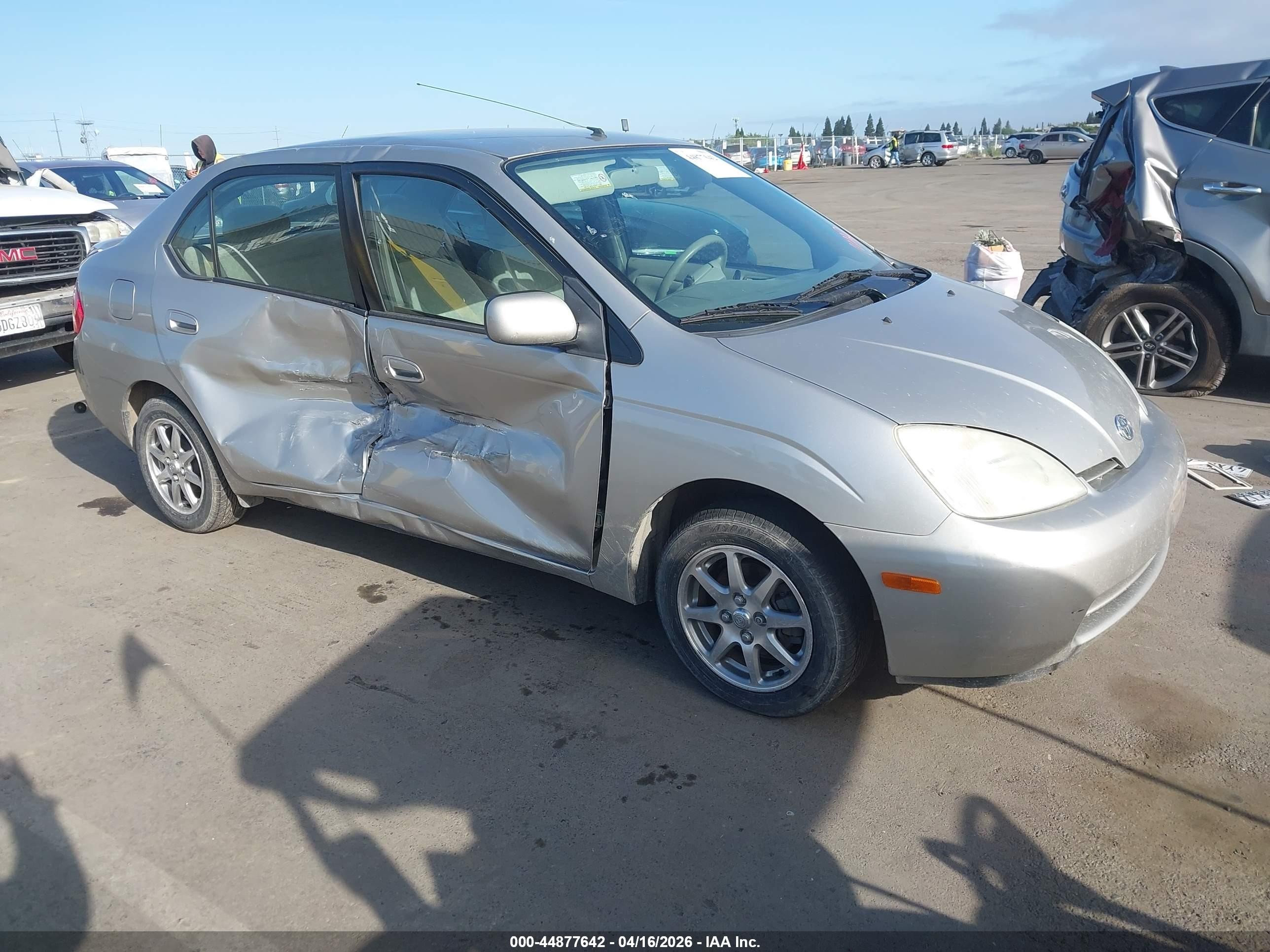 2002 Toyota Prius   Silver vin: JT2BK18U020068066