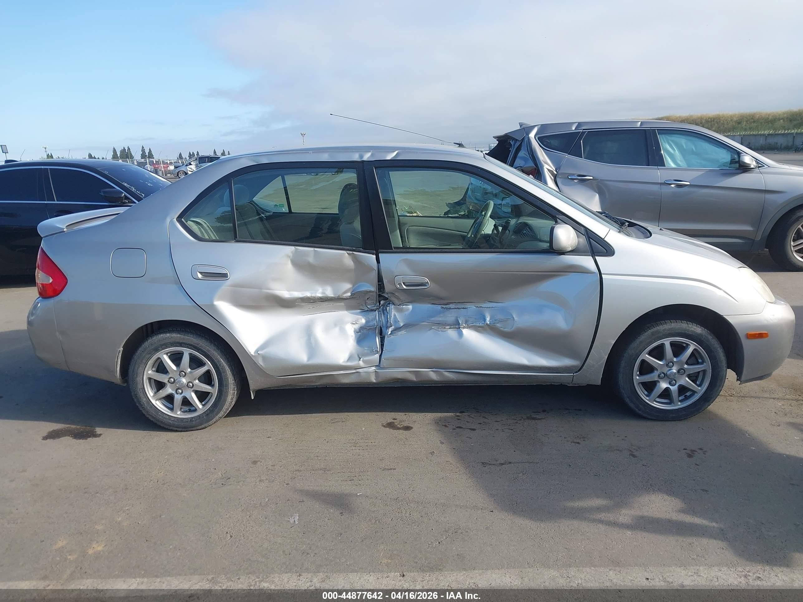 2002 Toyota Prius   Silver vin: JT2BK18U020068066