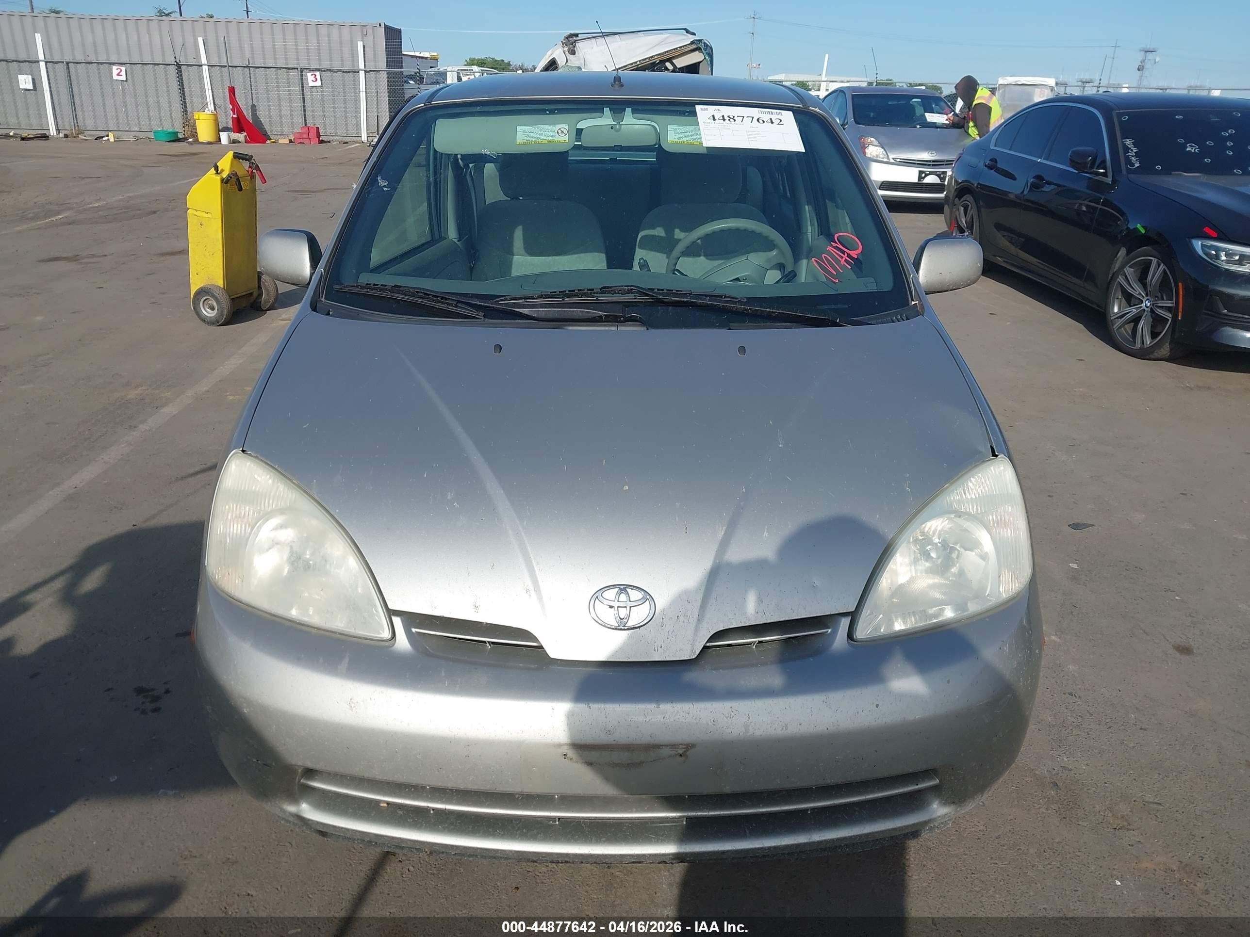 2002 Toyota Prius   Silver vin: JT2BK18U020068066