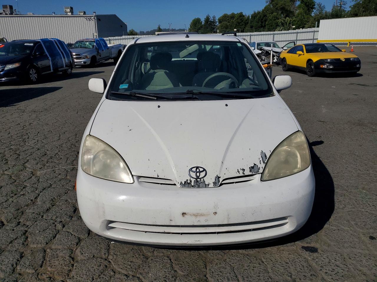 2003 Toyota Prius Base White vin: JT2BK18U030073589