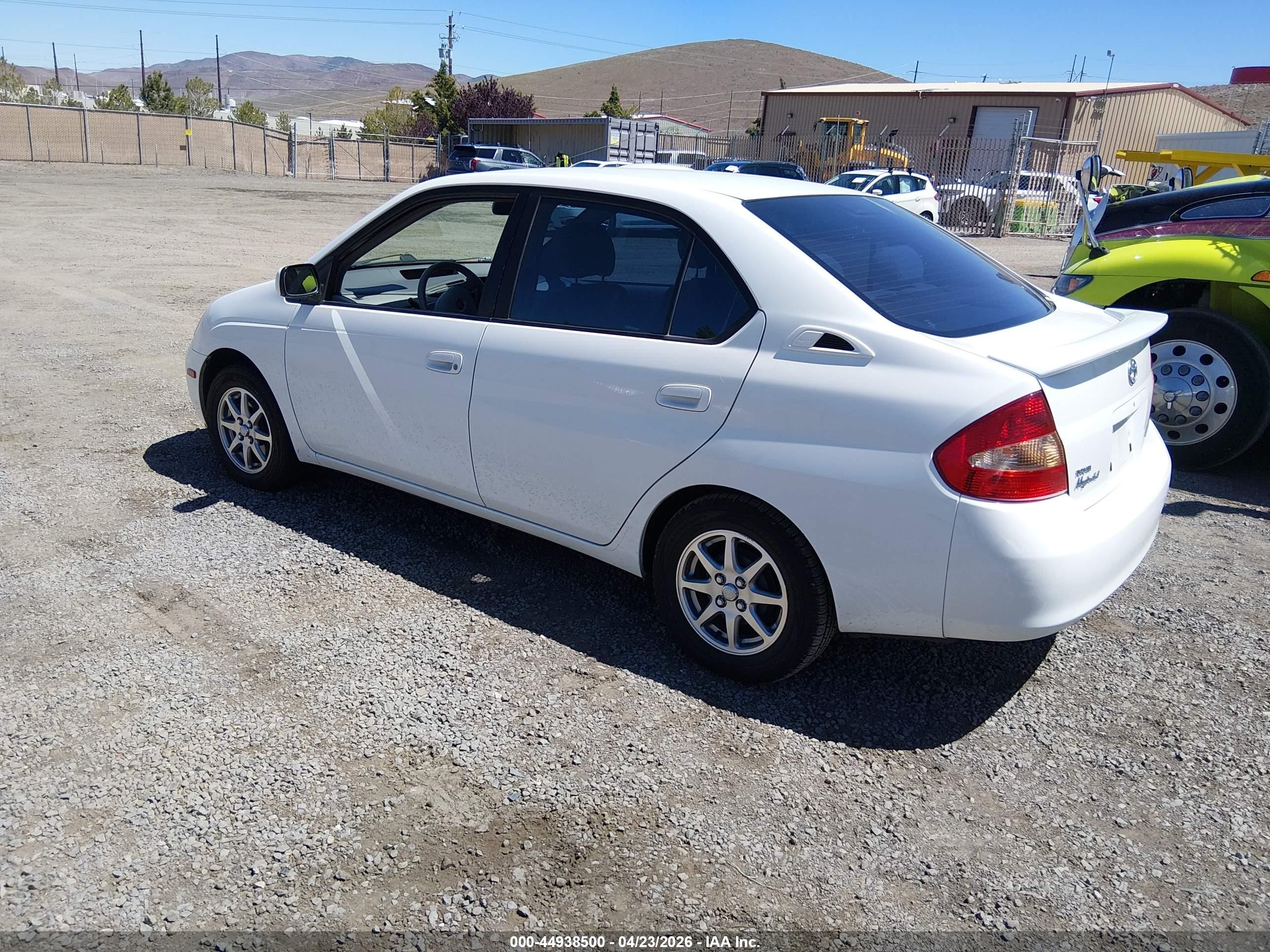 2003 Toyota Prius   White vin: JT2BK18U030075651