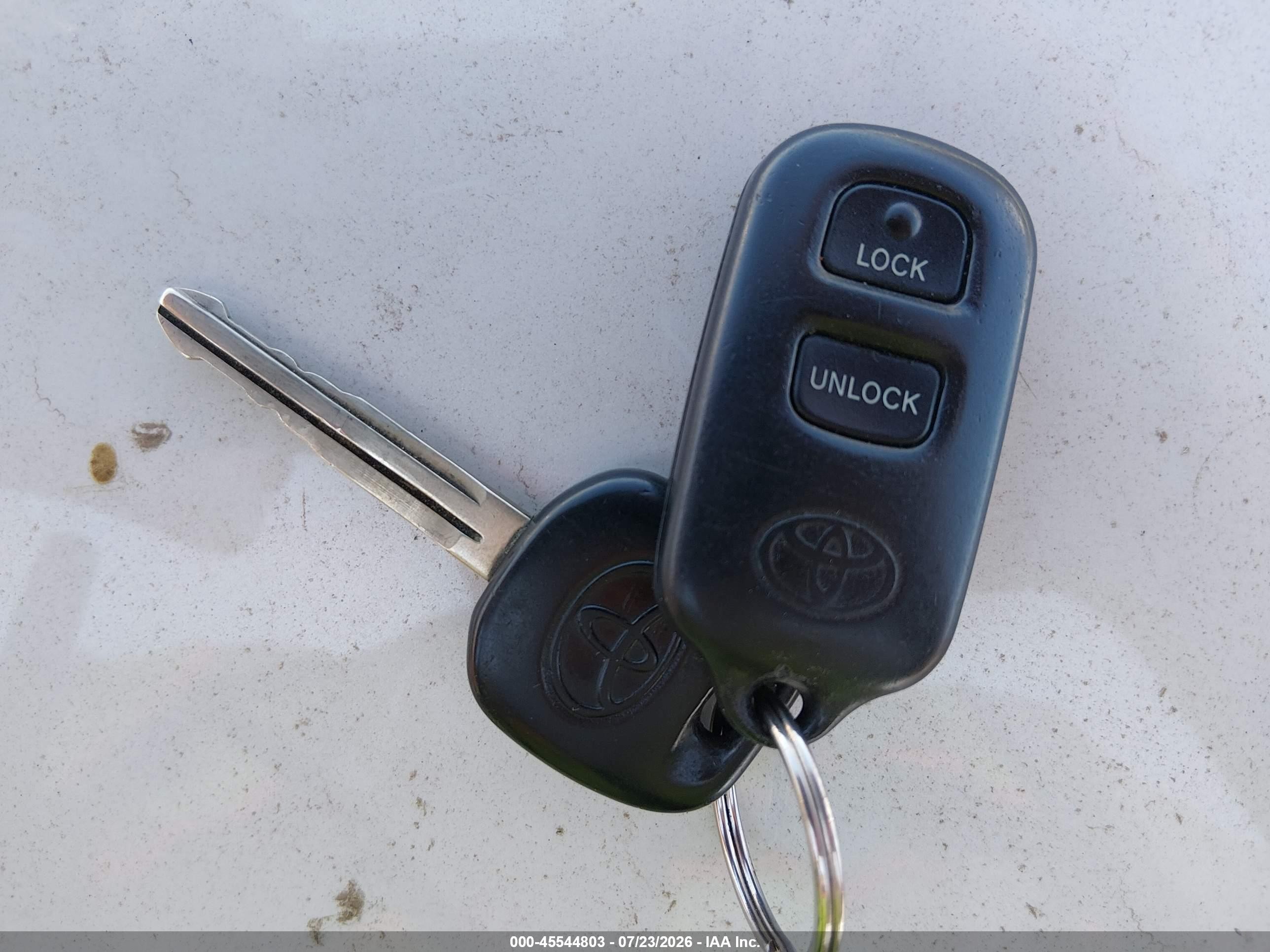 2003 Toyota Prius   Белый vin: JT2BK18U330081380