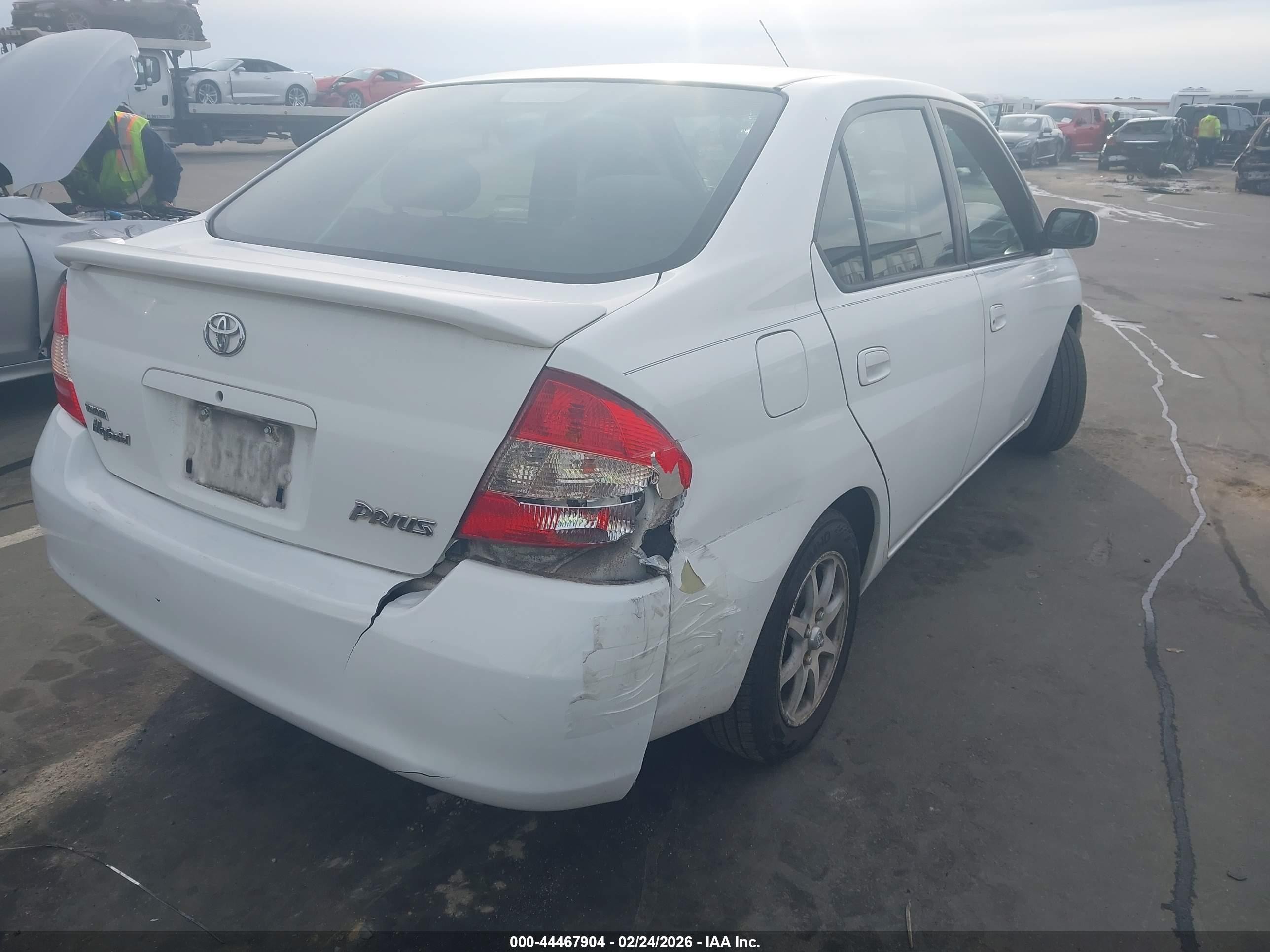 2002 Toyota Prius   White vin: JT2BK18U520061100