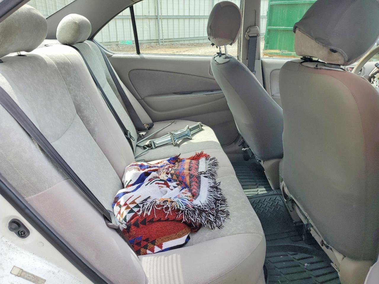 2002 Toyota Prius Base White vin: JT2BK18U520062988