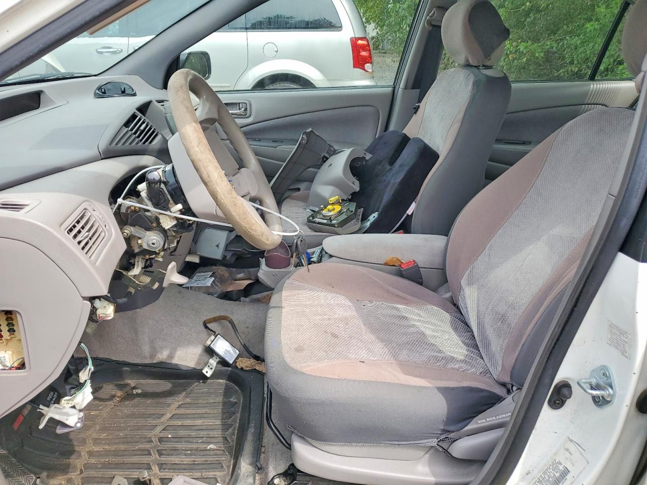 2002 Toyota Prius Base White vin: JT2BK18U520062988