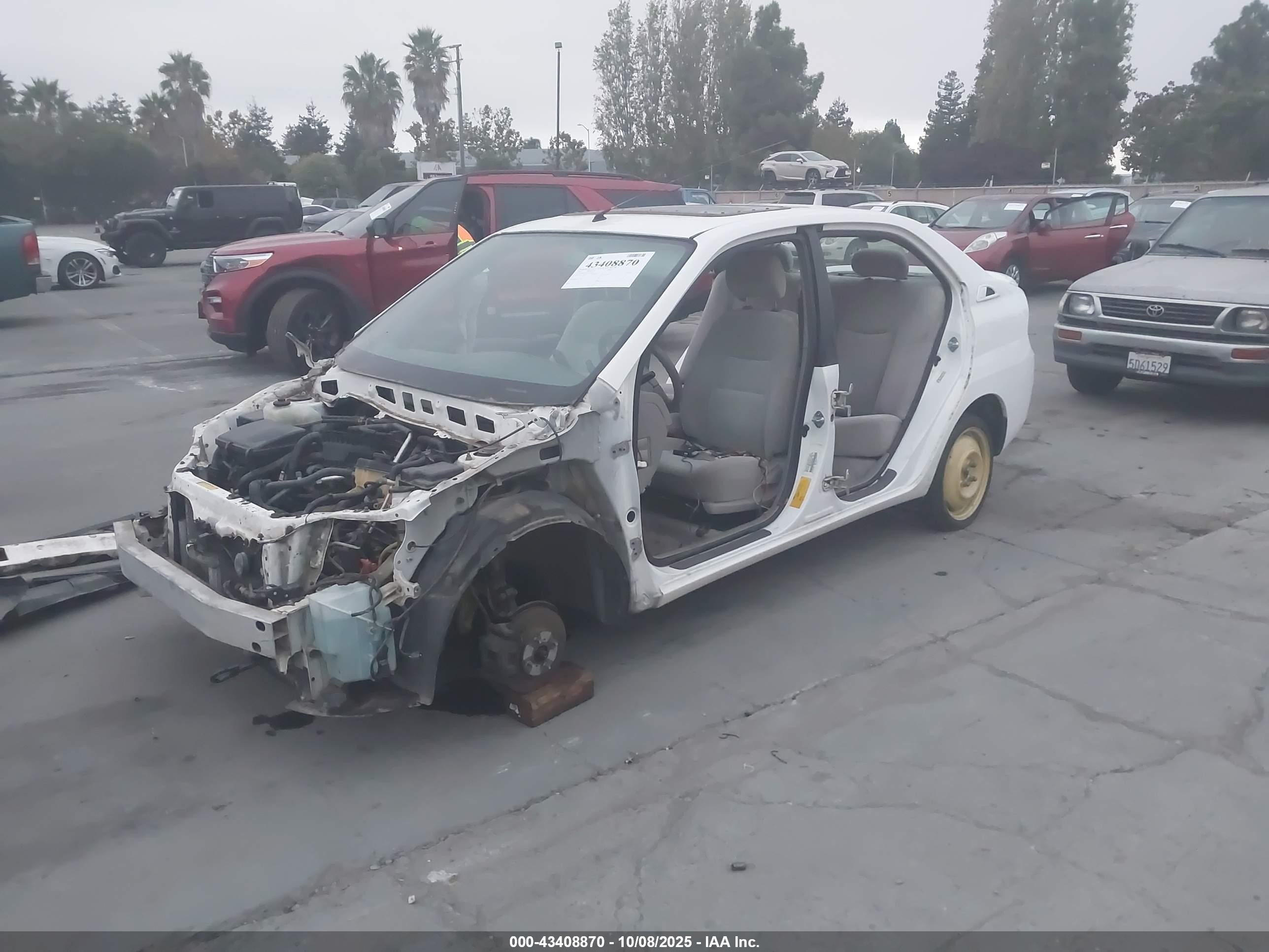 2002 Toyota Prius   White vin: JT2BK18U720052642