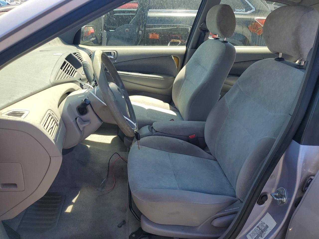 2002 Toyota Prius Base Серебряный vin: JT2BK18U820046607