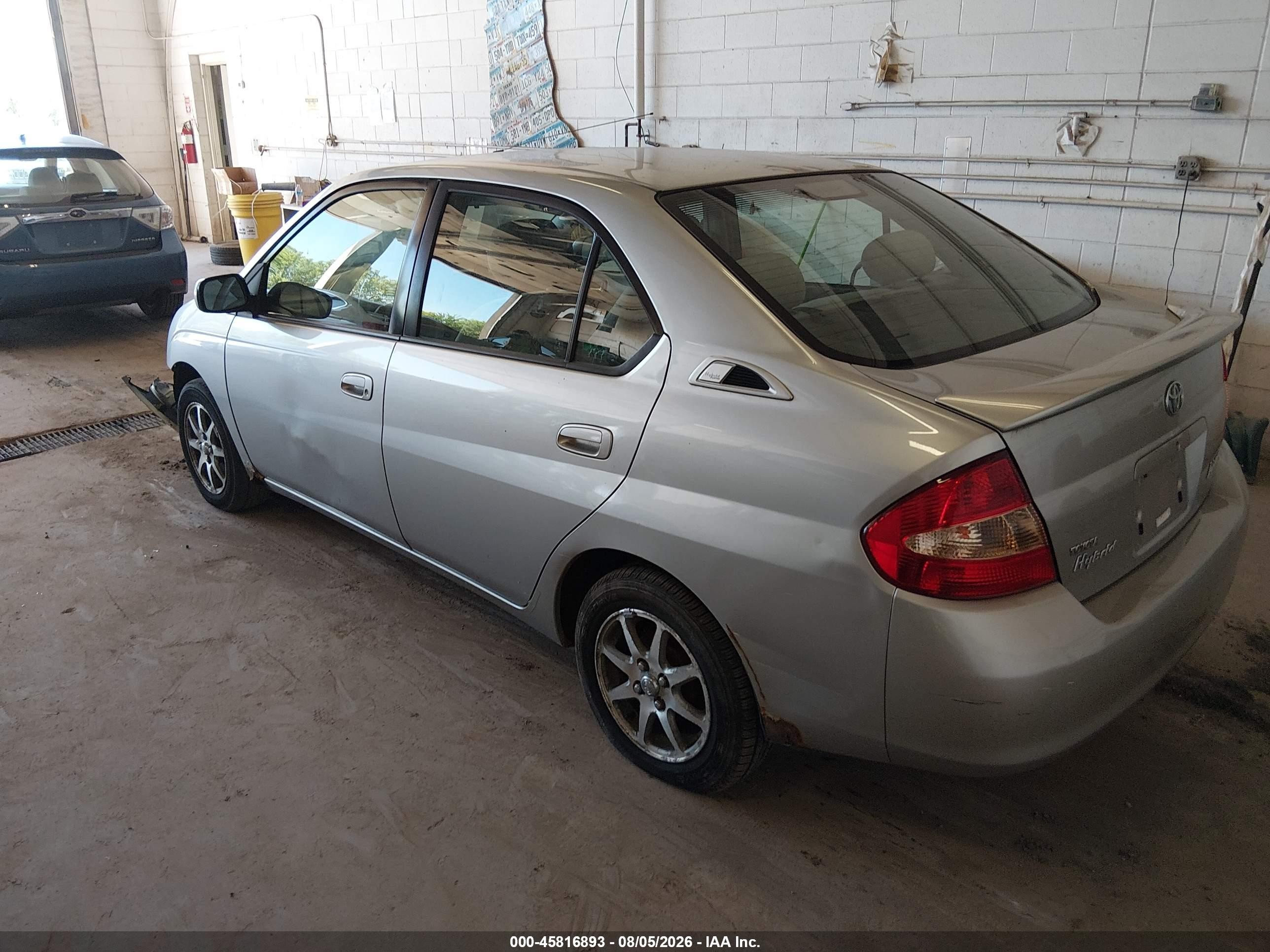 2002 Toyota Prius   Серебряный vin: JT2BK18U820065349