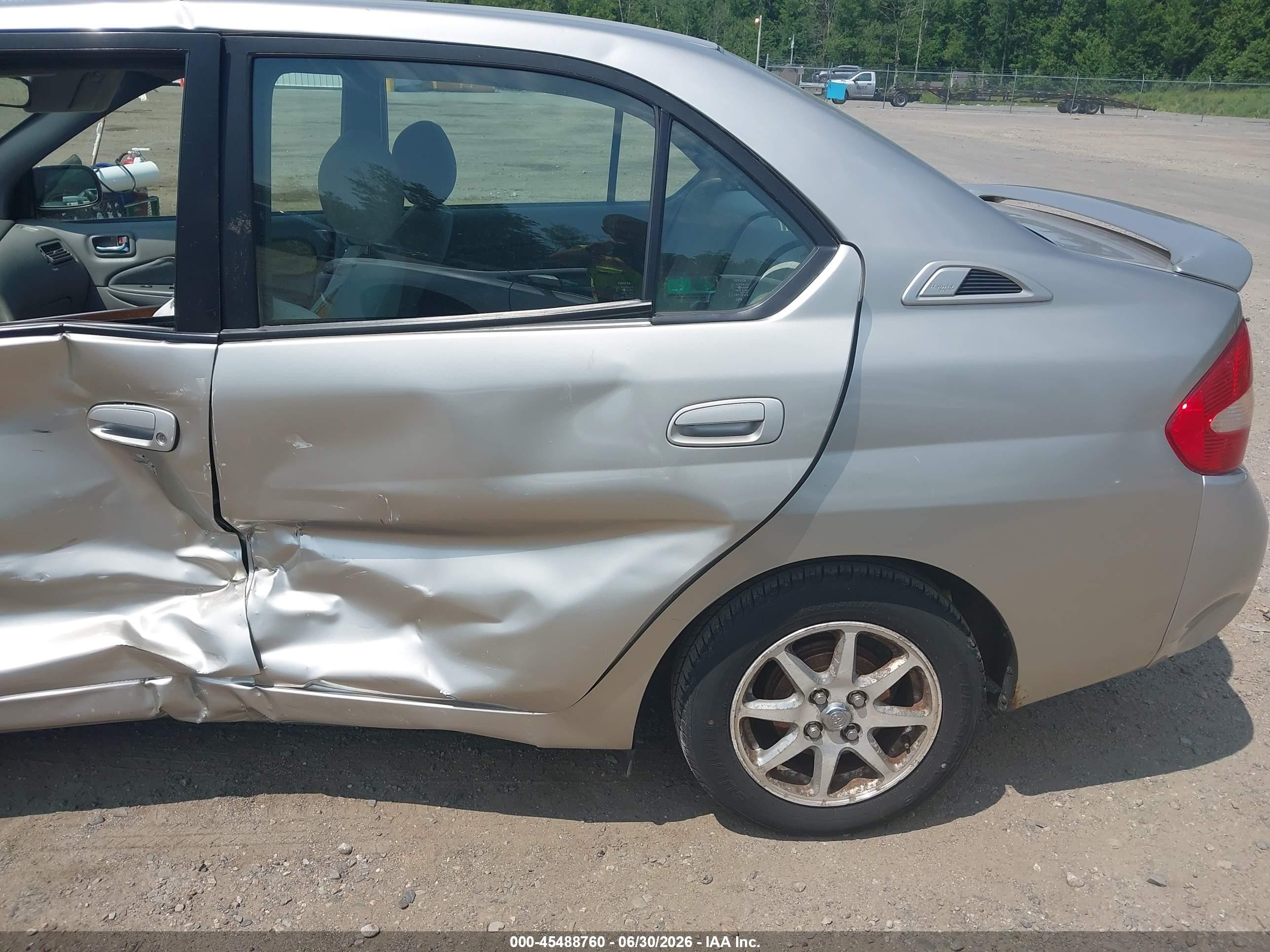 2002 Toyota Prius   Серебряный vin: JT2BK18U820067005