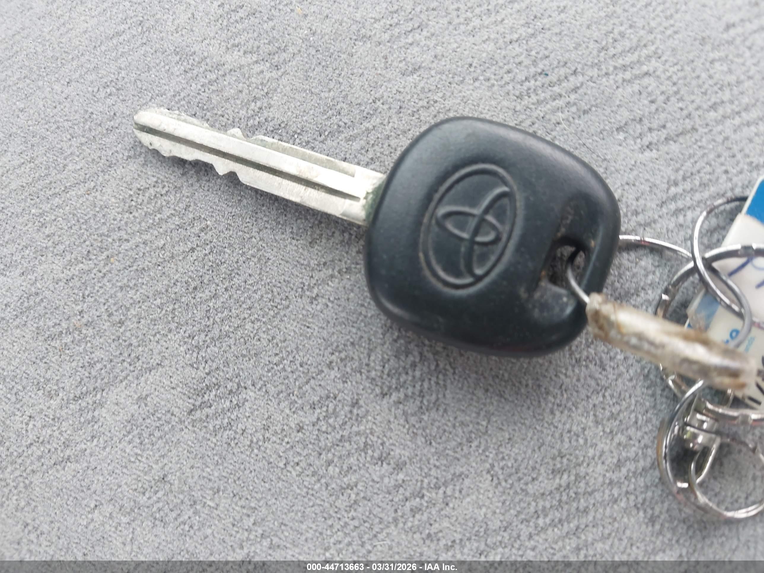 2002 Toyota Prius Кремовый vin: JT2BK18UX20066230