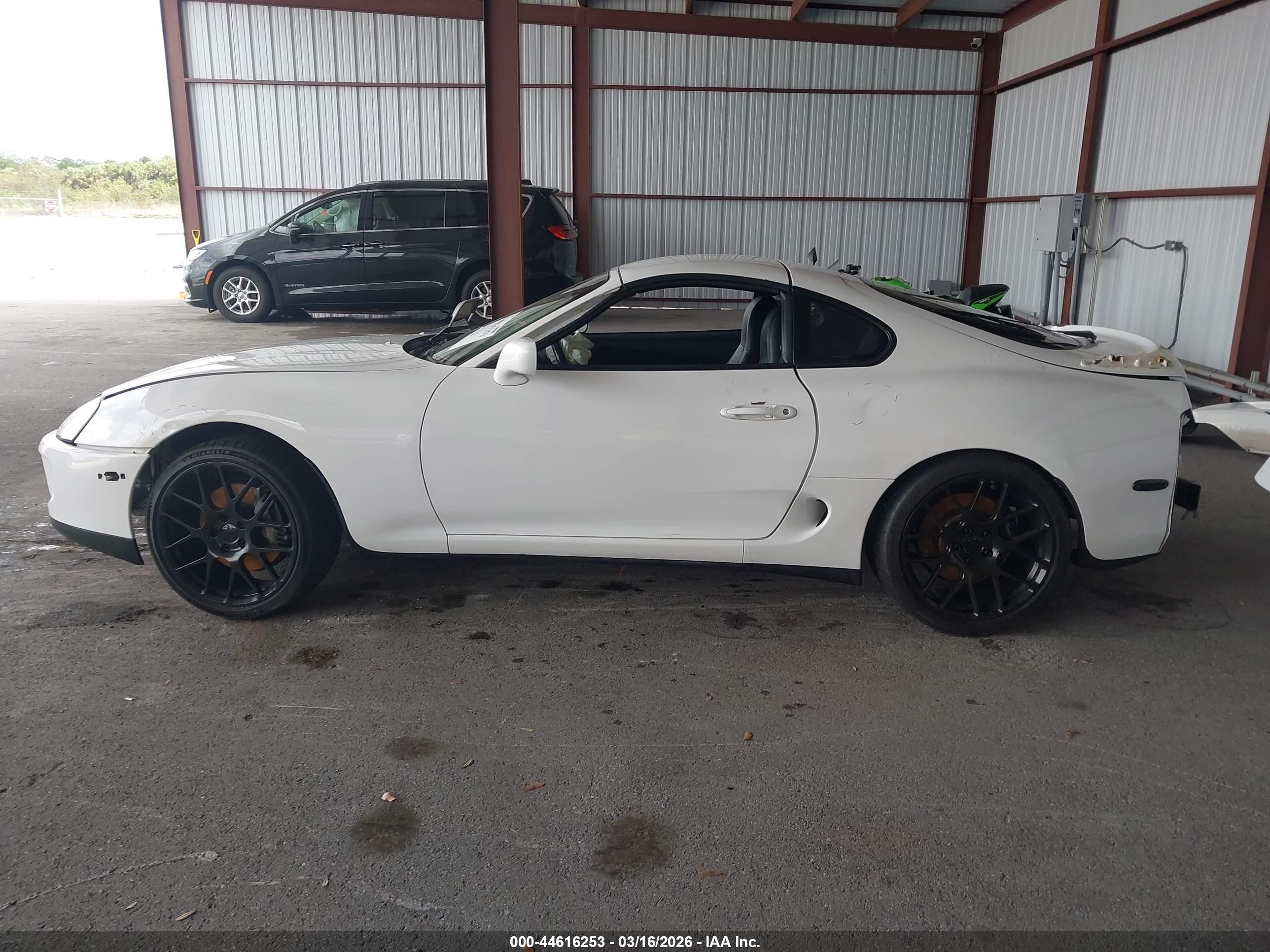 1998 Toyota Supra Turbo Белый vin: JT2DE82A8W1001626