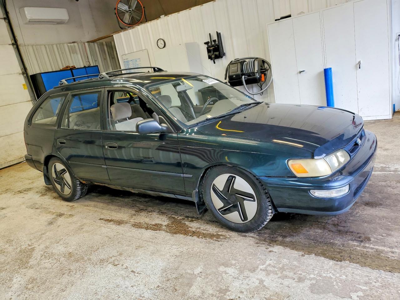 1996 Toyota Corolla Dx Green vin: JT2EB02E0T0114084