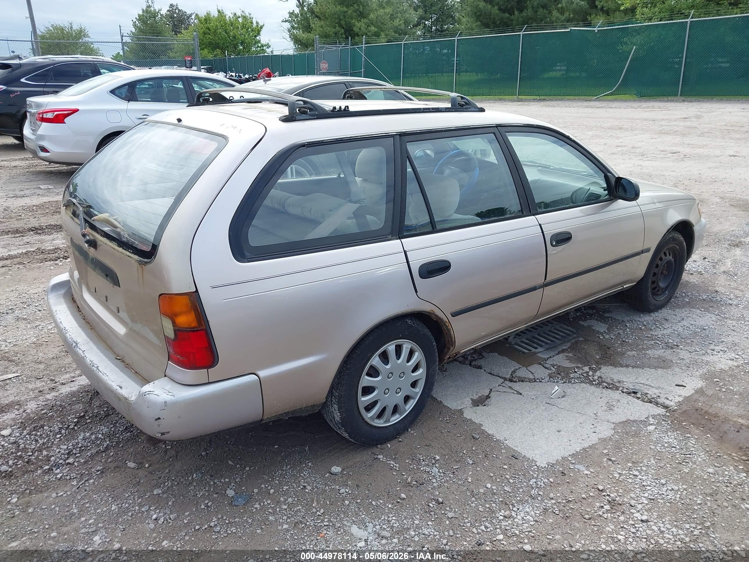 1996 Toyota Corolla Dx Gold vin: JT2EB02E5T0111570