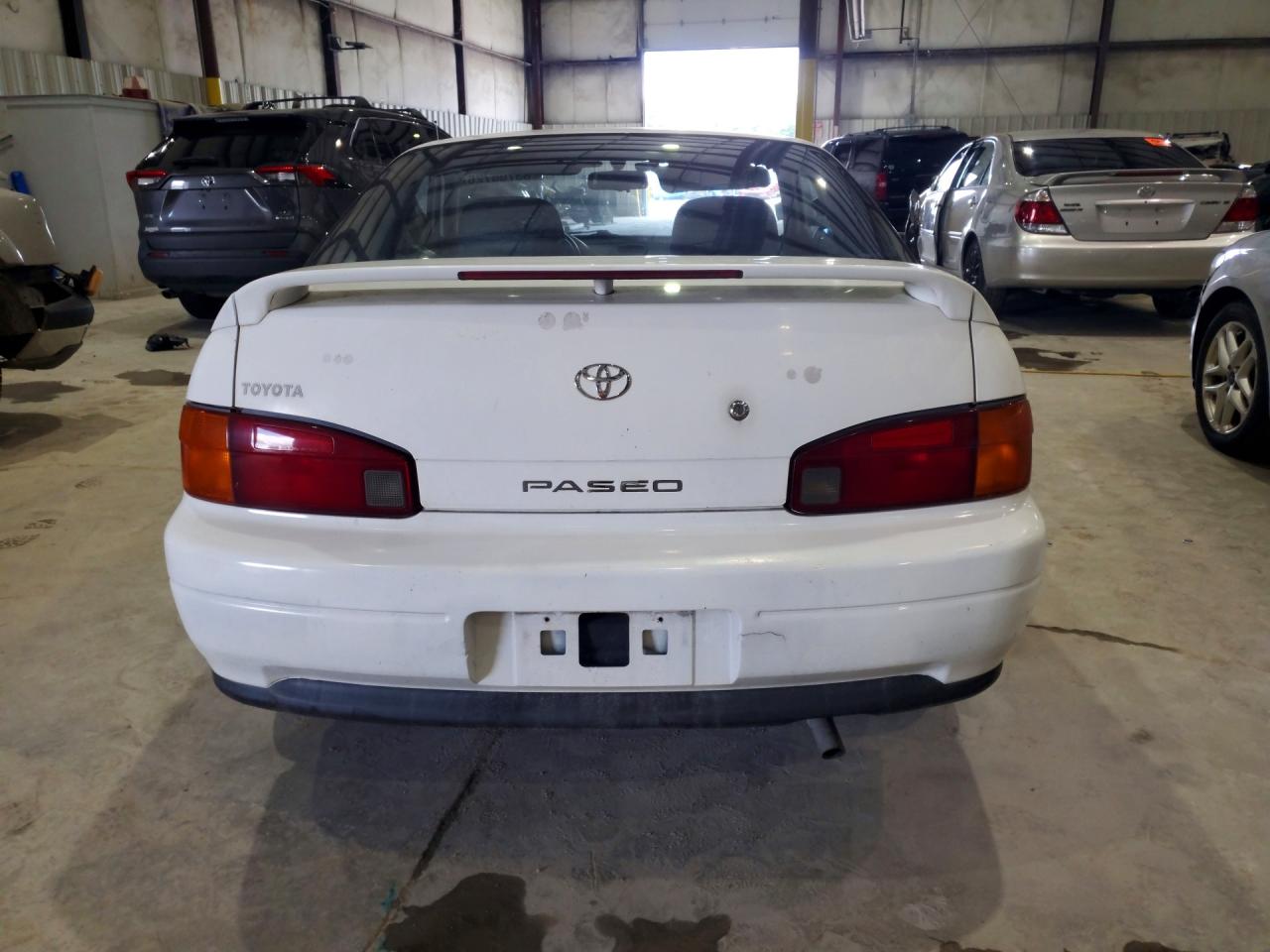 1992 Toyota Paseo Base White vin: JT2EL45F1N0012014
