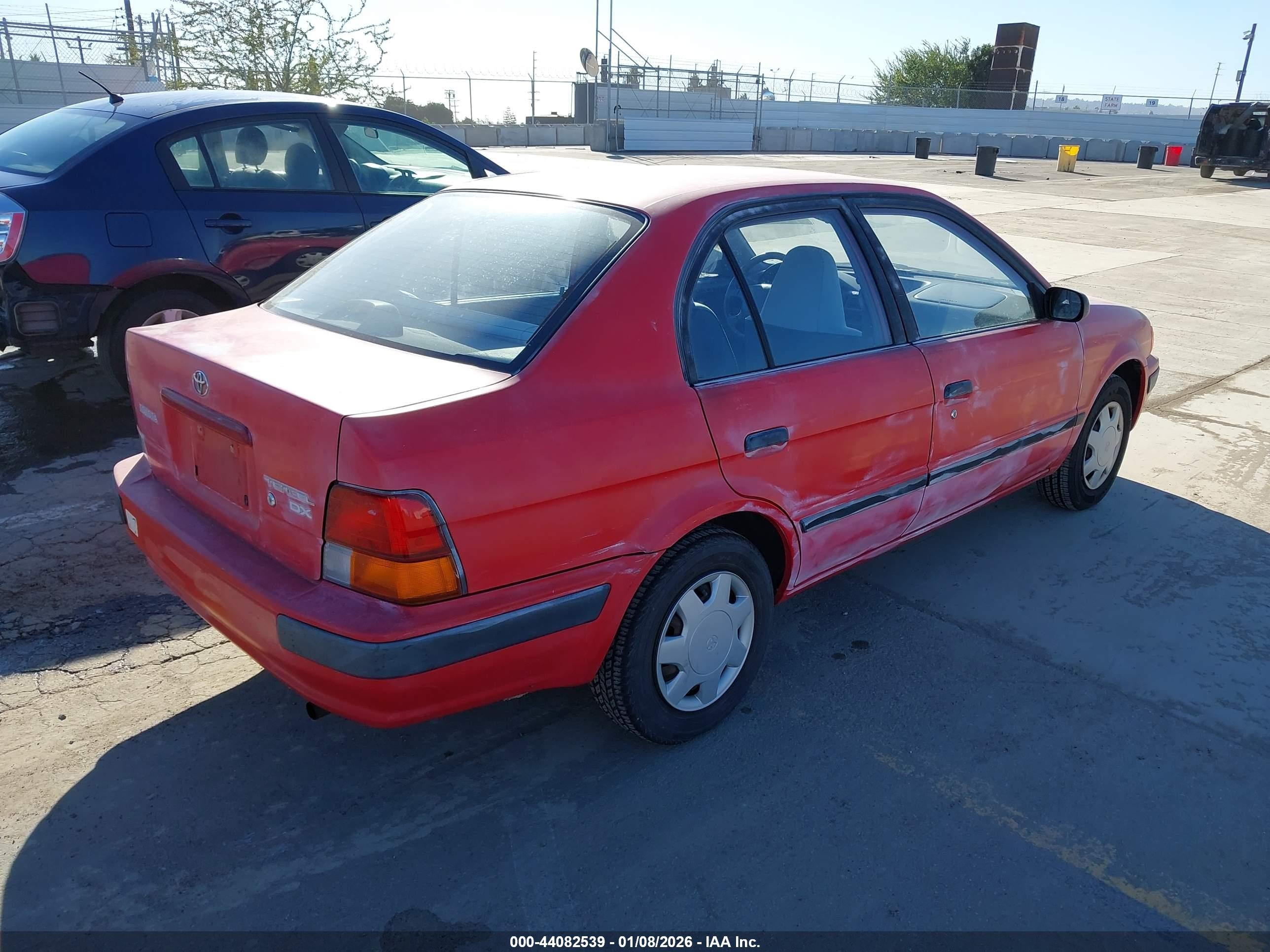 1995 Toyota Tercel Dx Красный vin: JT2EL56E7S0051262
