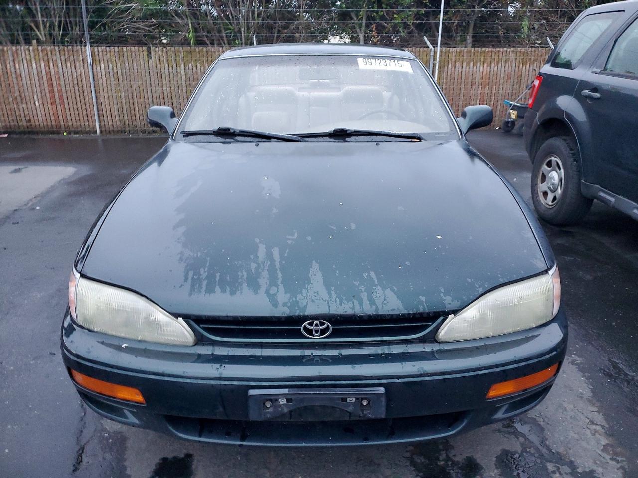 1995 Toyota Camry Le Green vin: JT2GK12E1S0124877