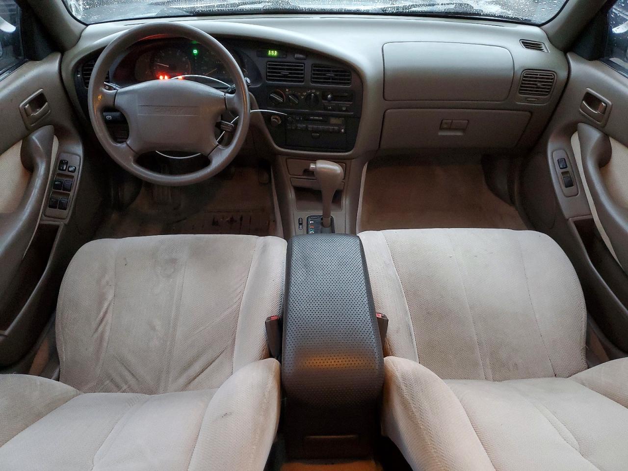 1995 Toyota Camry Le Green vin: JT2GK12E1S0124877