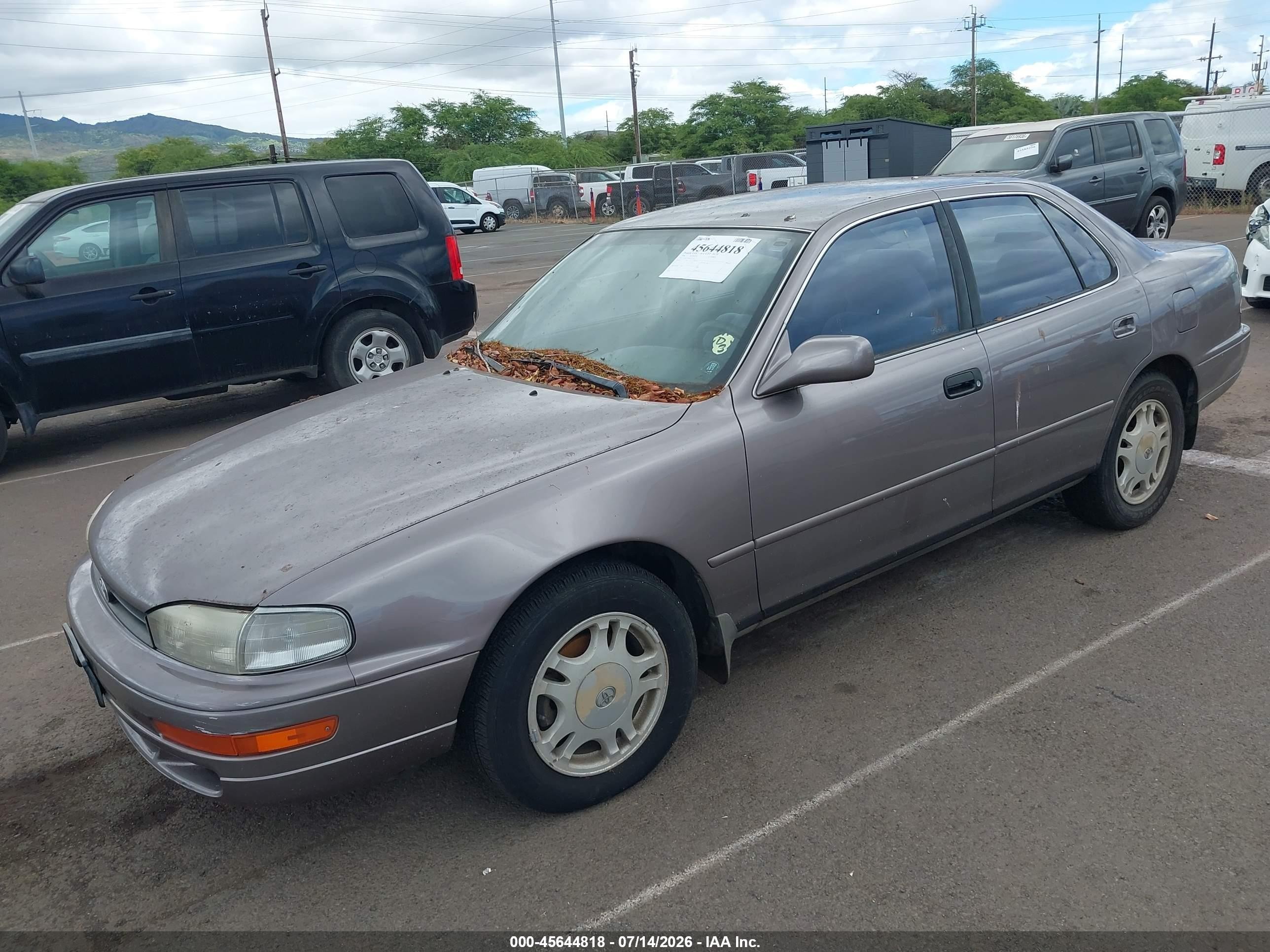 1994 Toyota Camry Le Gray vin: JT2GK12E6R0027412